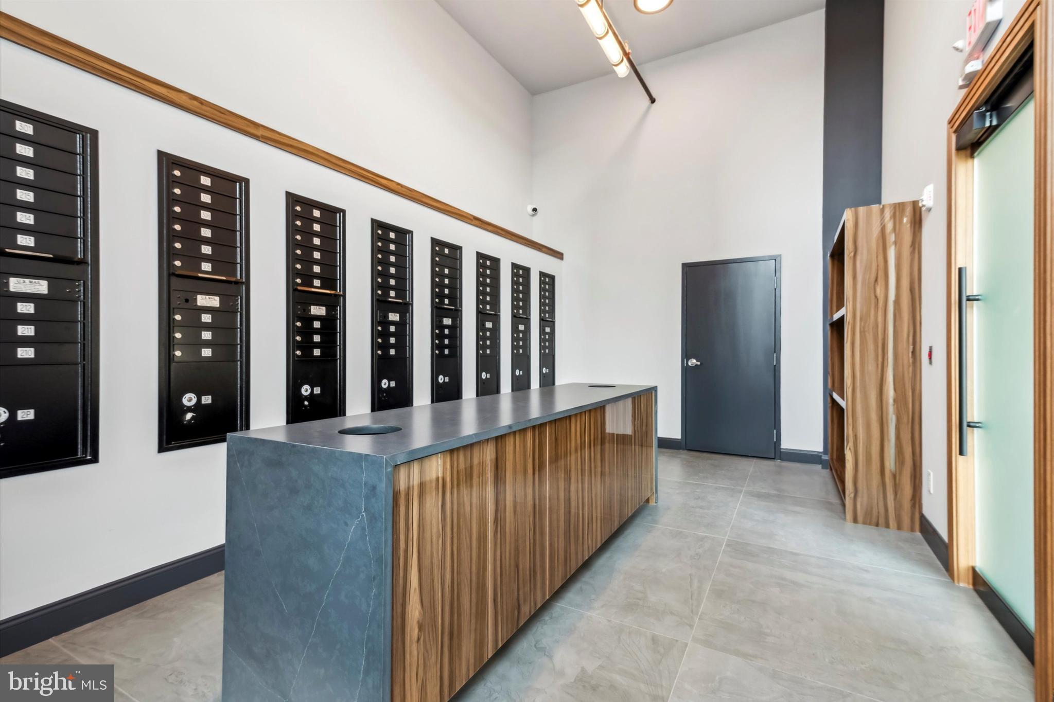 PORT RICHMOND - Residential Lease