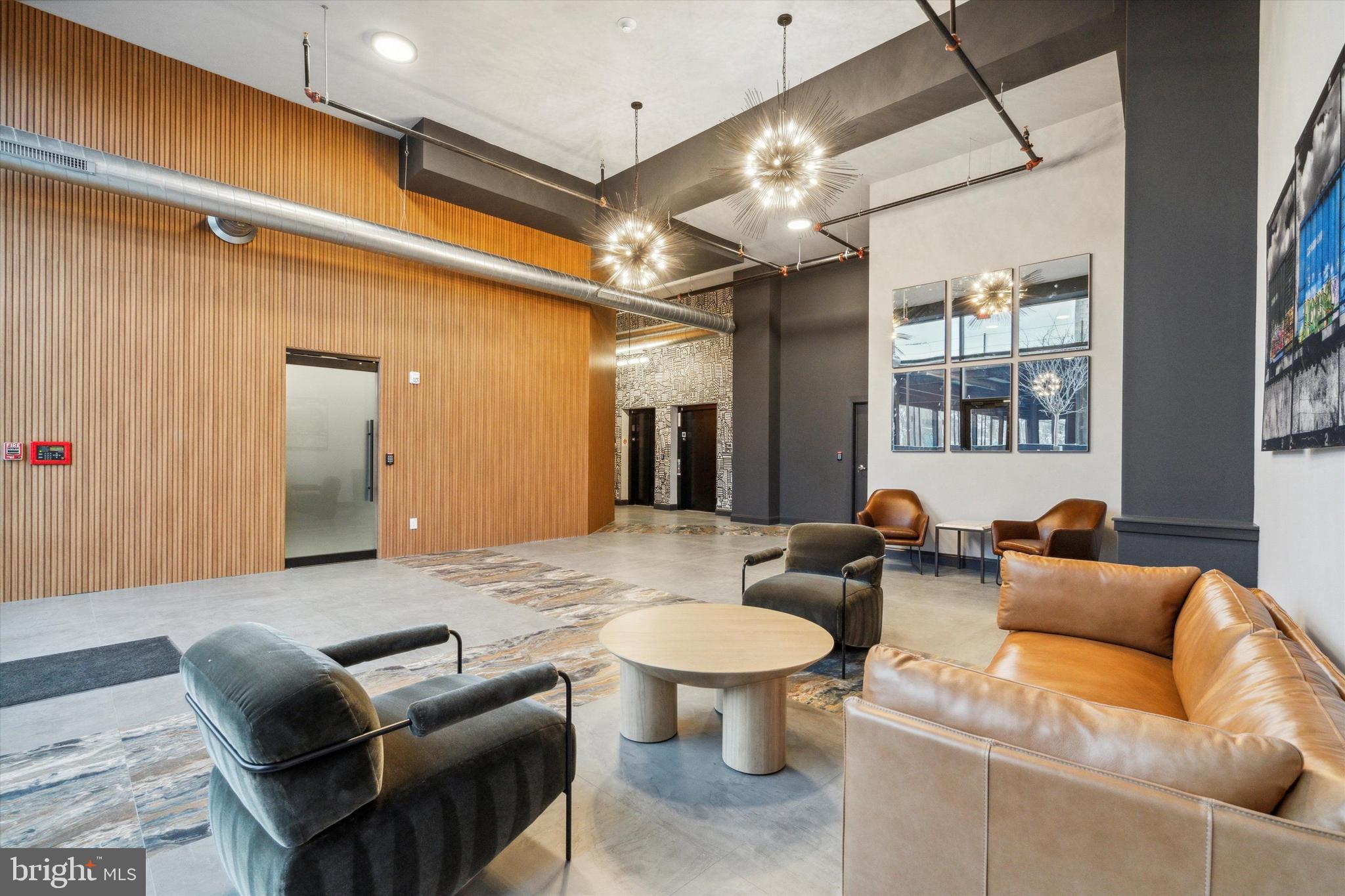 PORT RICHMOND - Residential Lease