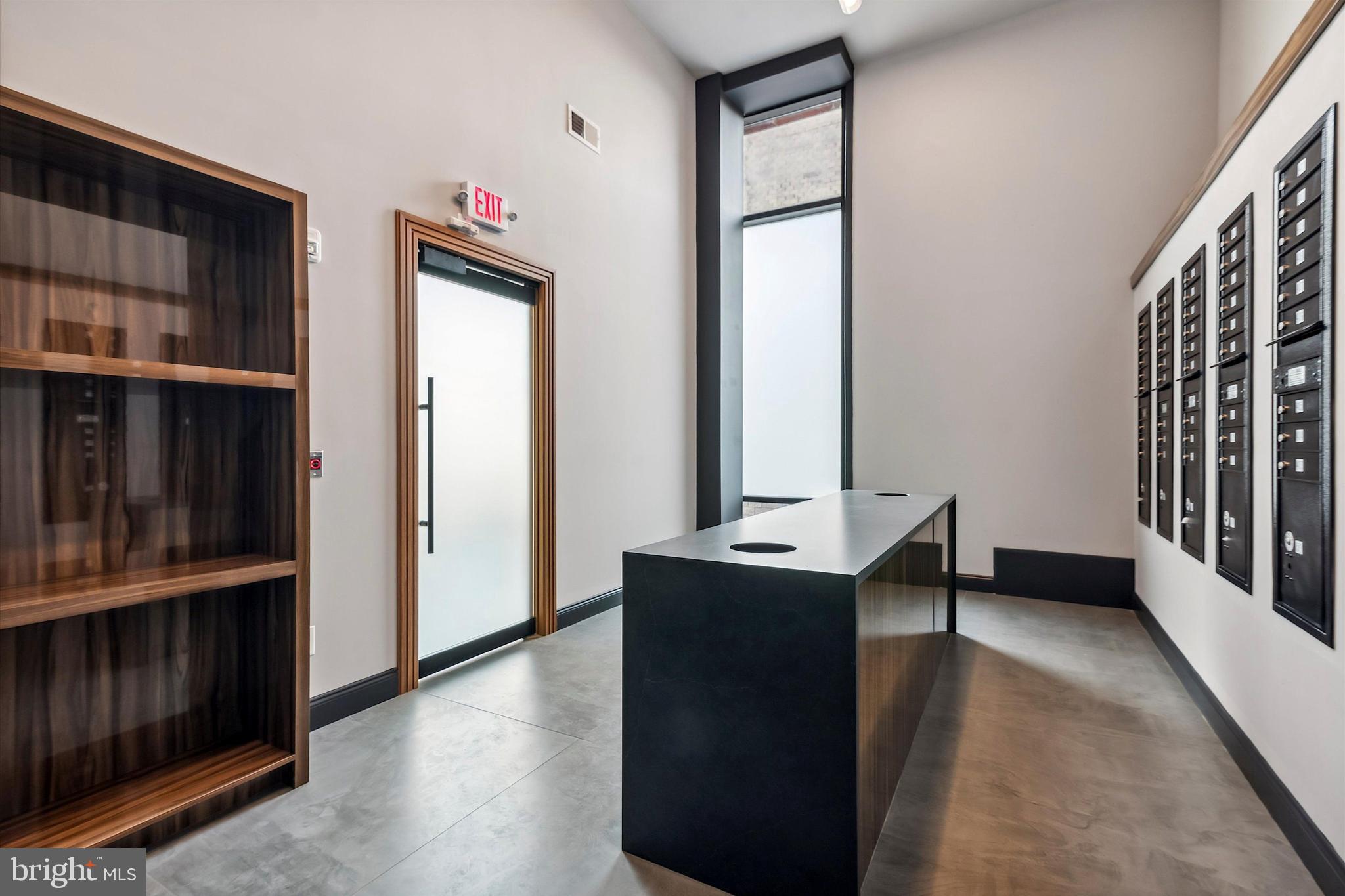 PORT RICHMOND - Residential Lease