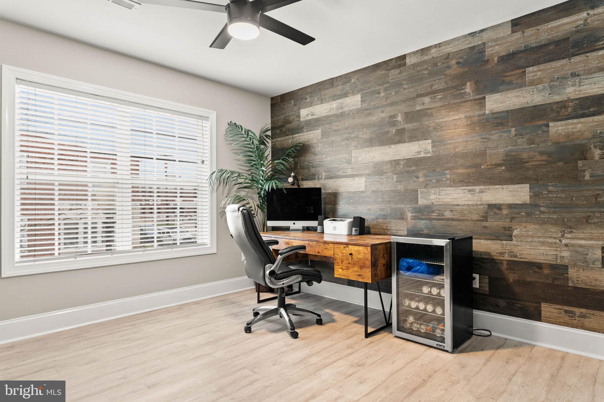 HILLVIEW CONDOS - Residential