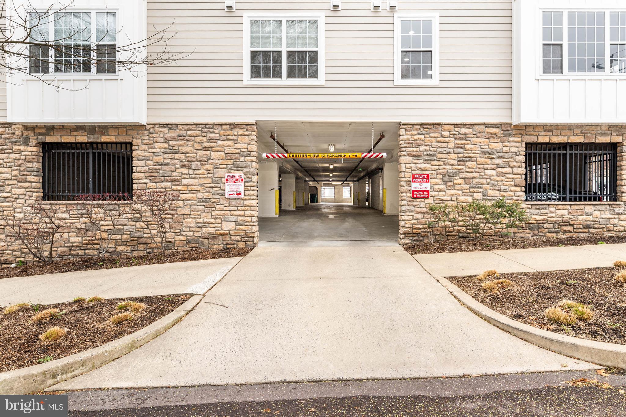 HILLVIEW CONDOS - Residential