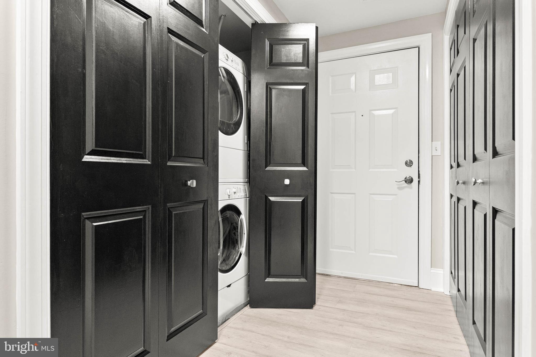 HILLVIEW CONDOS - Residential