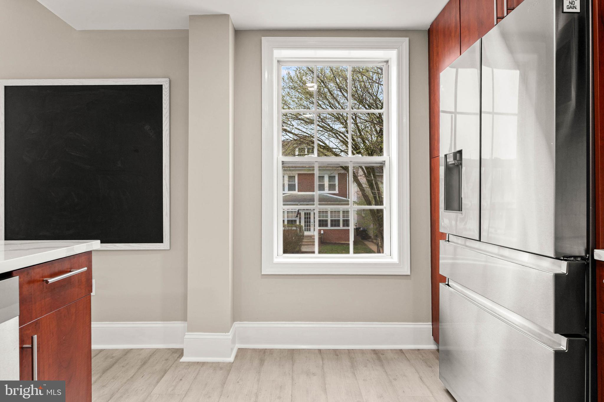 HILLVIEW CONDOS - Residential