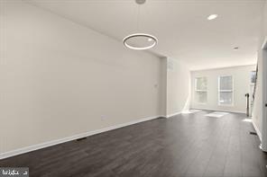 418 E 21ST