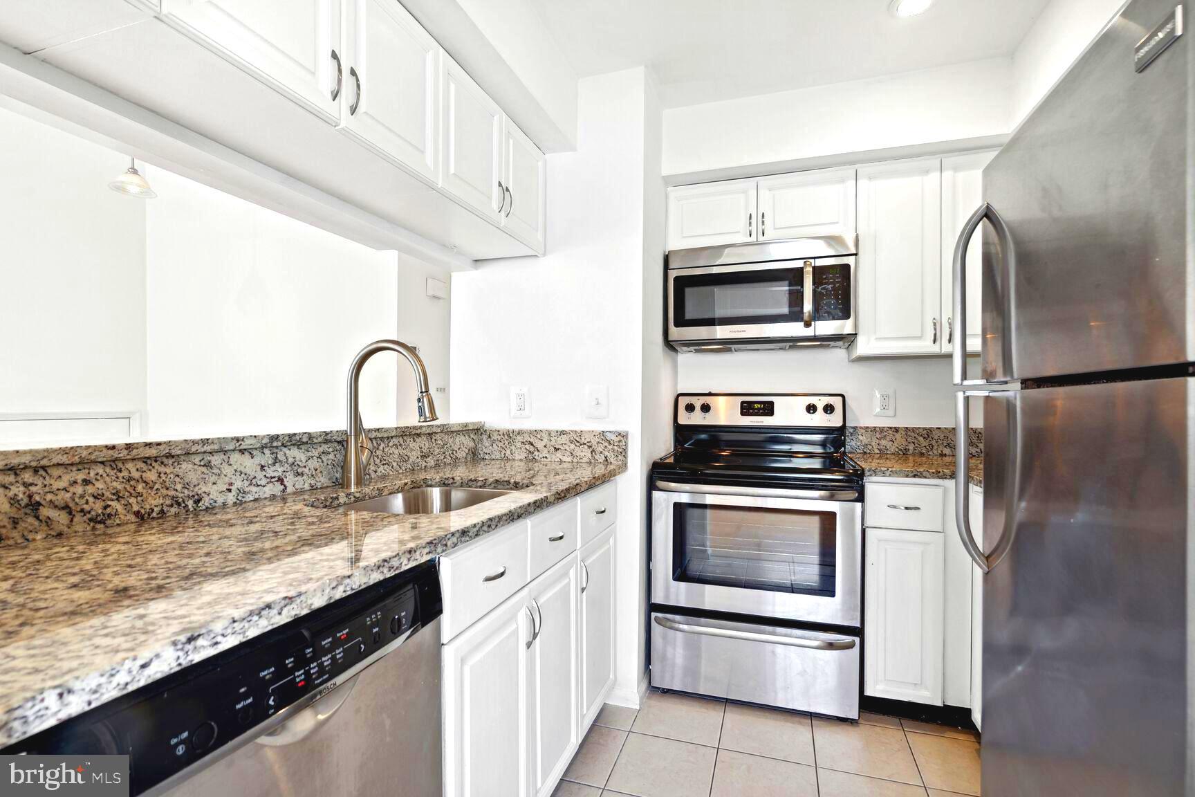 COURTBRIDGE - Residential Lease