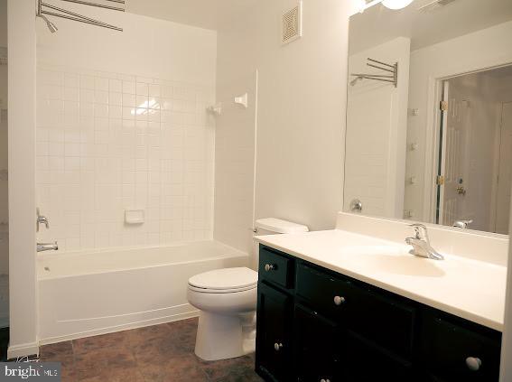 THE AVENUE AT FOREST RUN - Residential