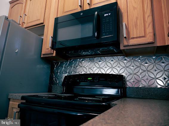 THE AVENUE AT FOREST RUN - Residential