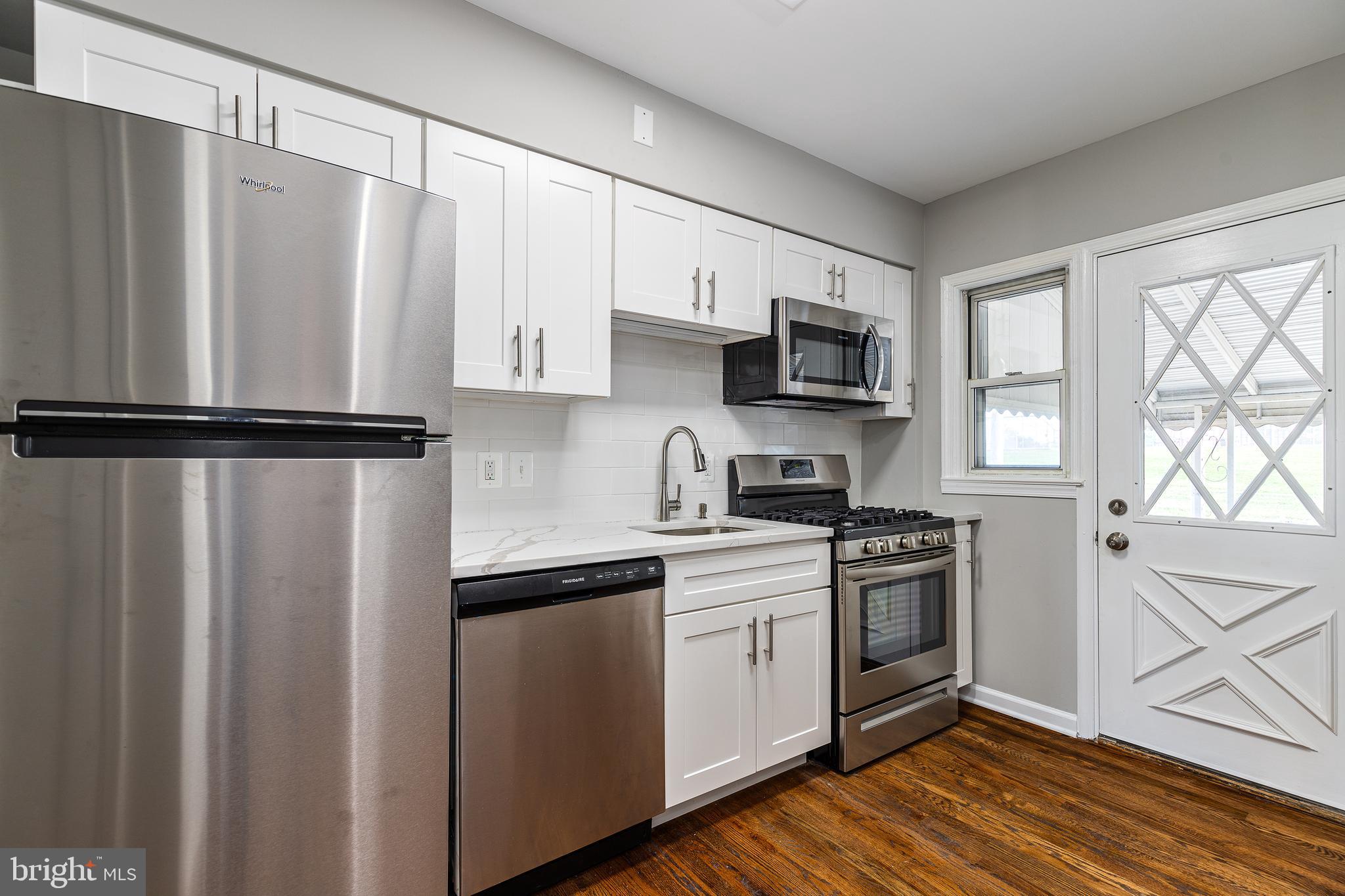 EASTWOOD - Residential