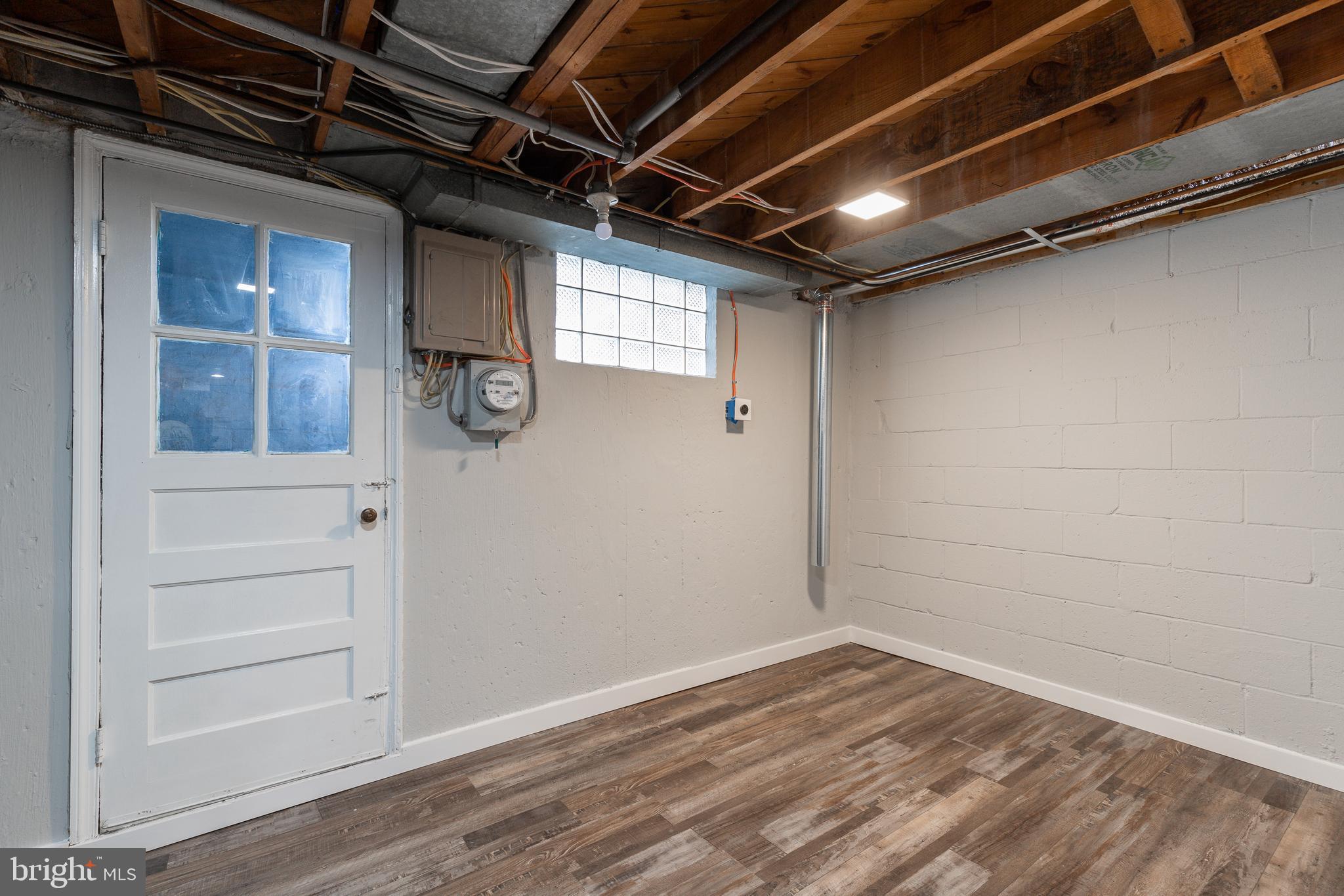 EASTWOOD - Residential