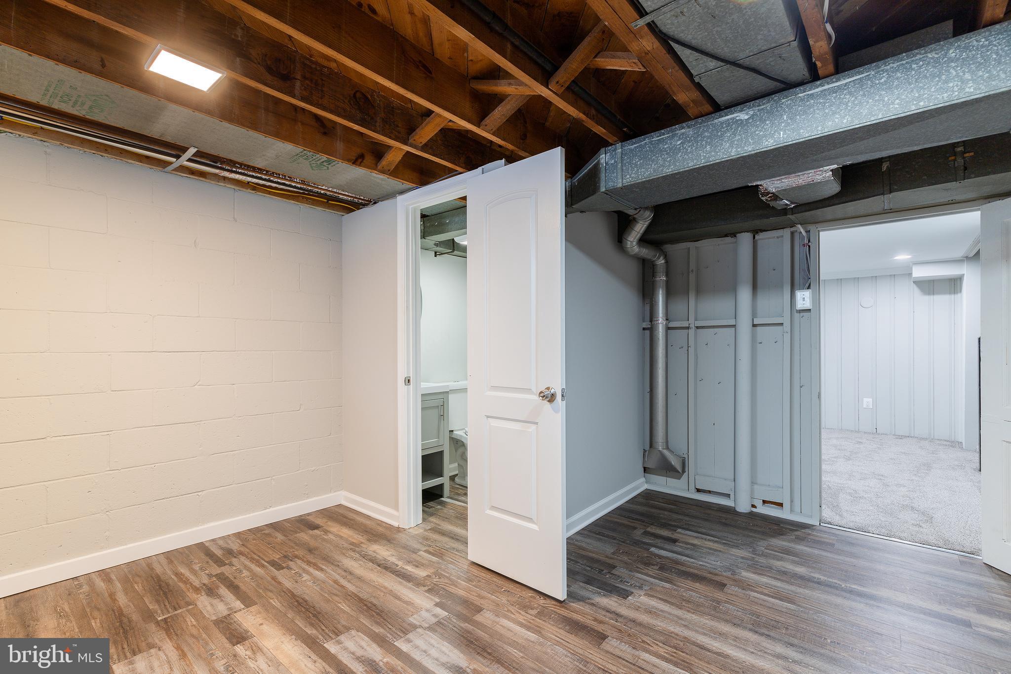 EASTWOOD - Residential