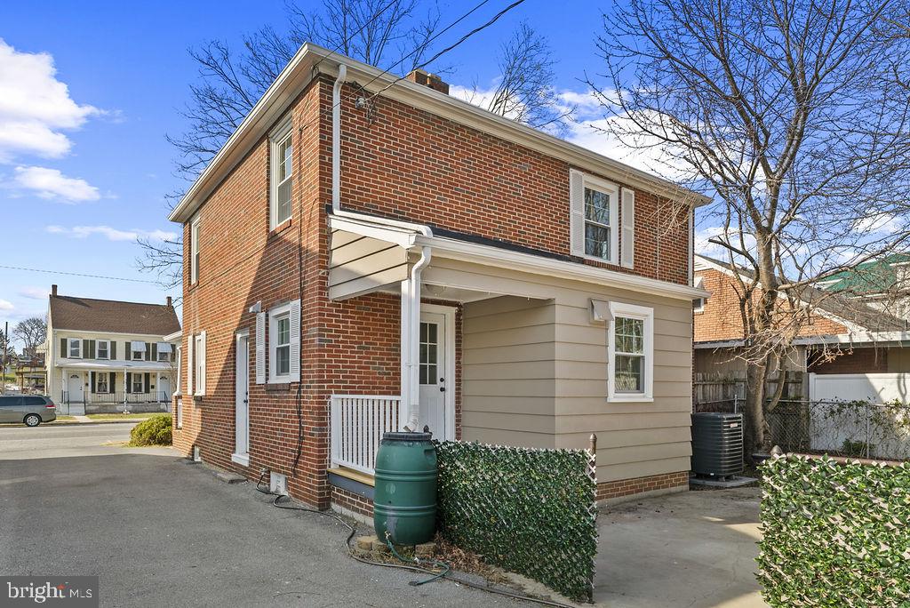 HAGERSTOWN - Residential