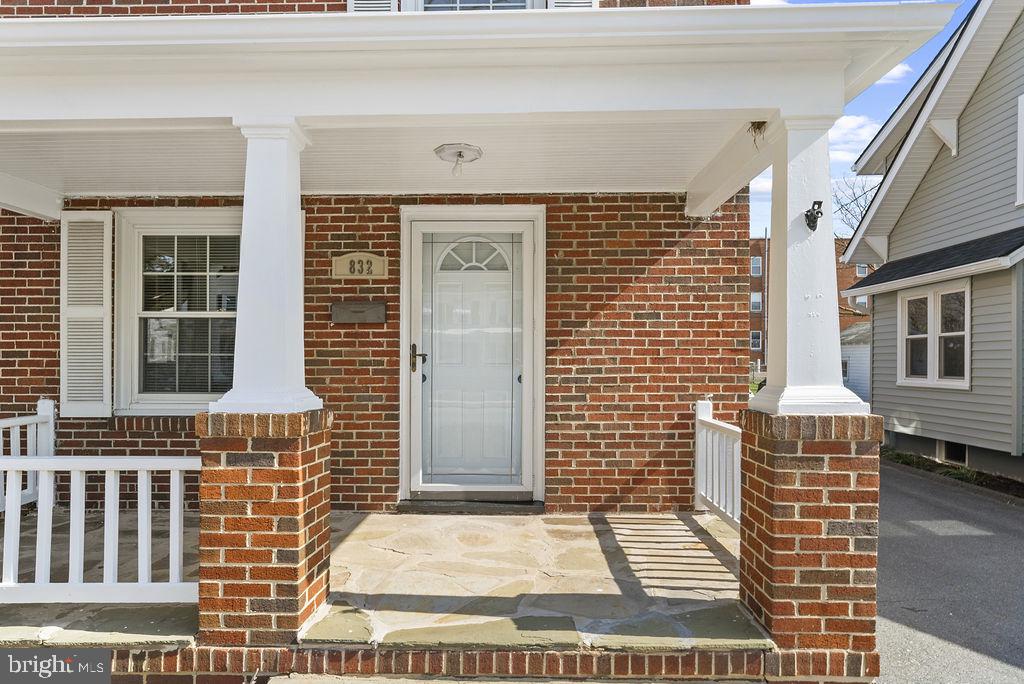 832 MARYLAND AVENUE