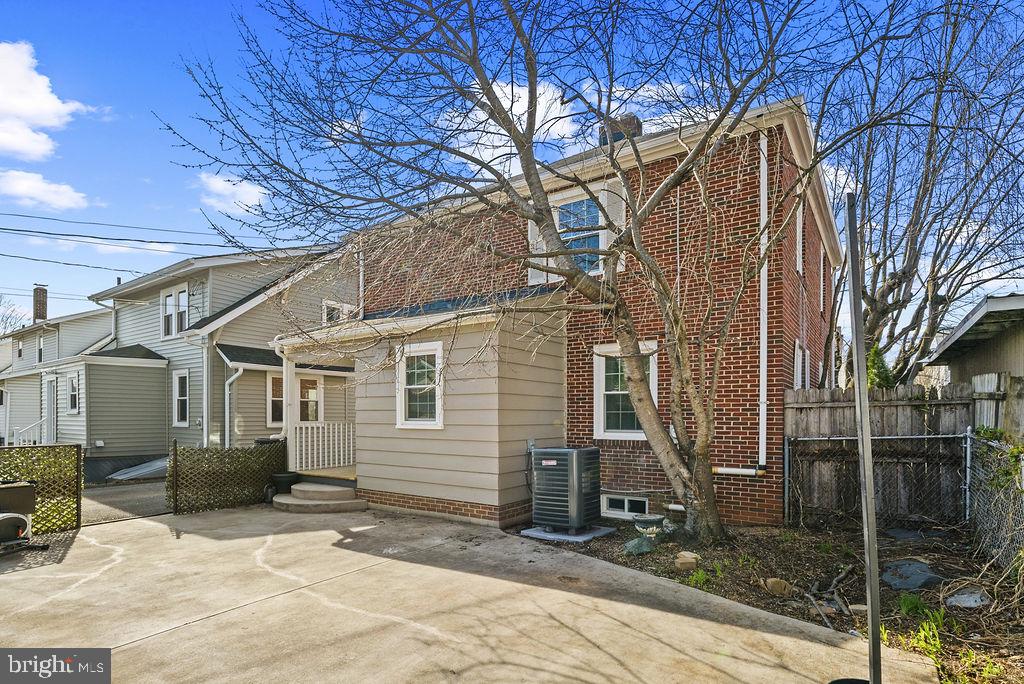 HAGERSTOWN - Residential