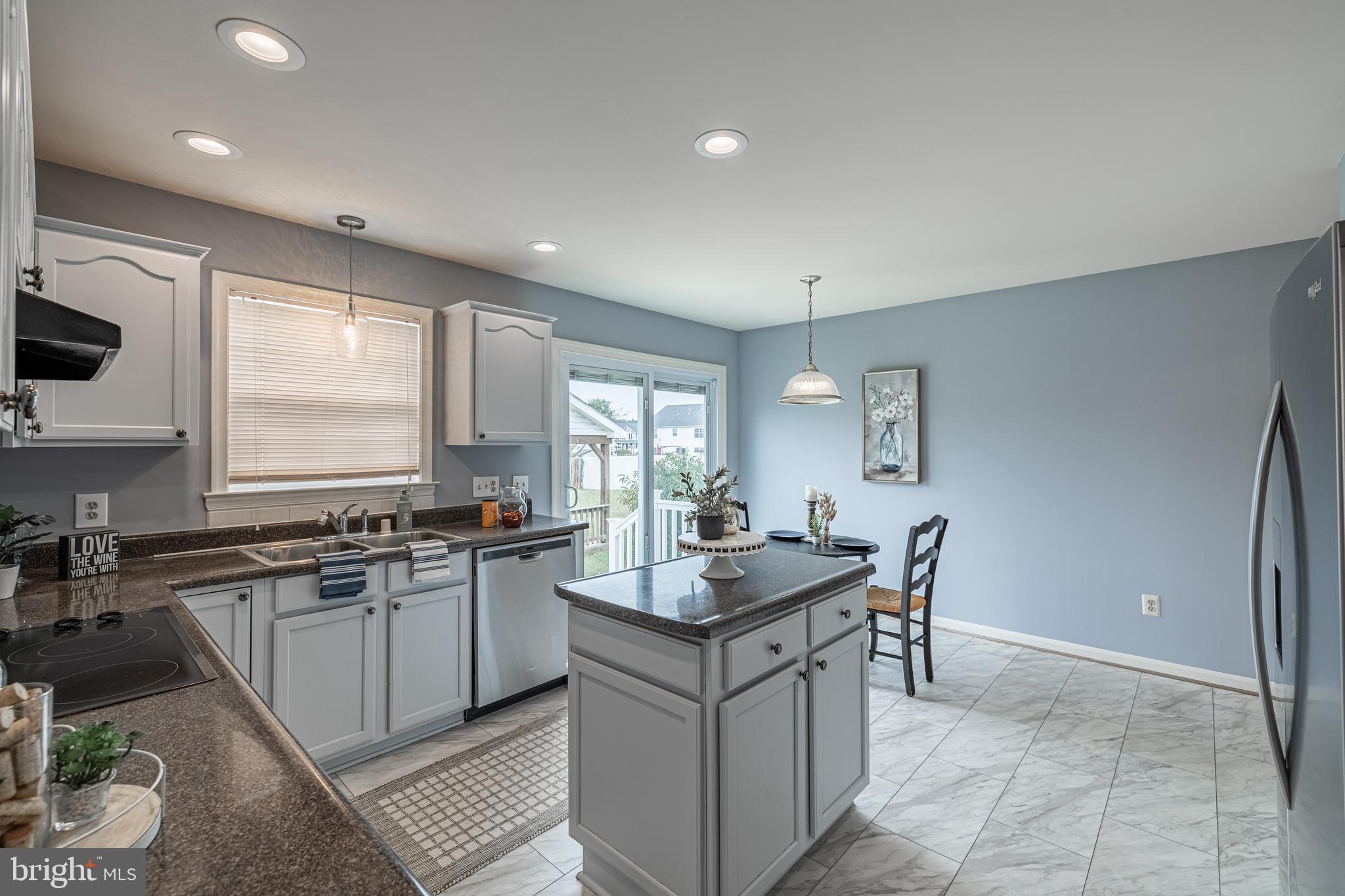 MAPLE GROVE - Residential