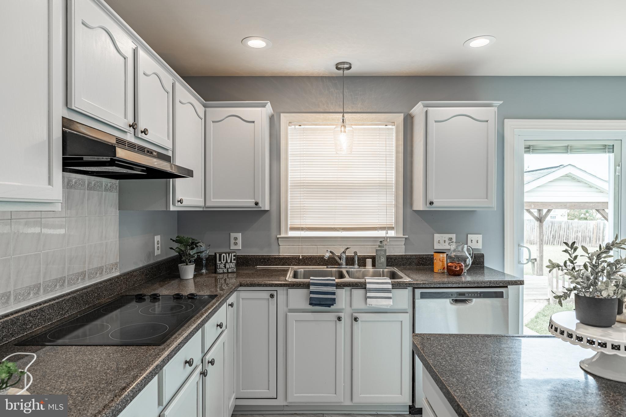 MAPLE GROVE - Residential