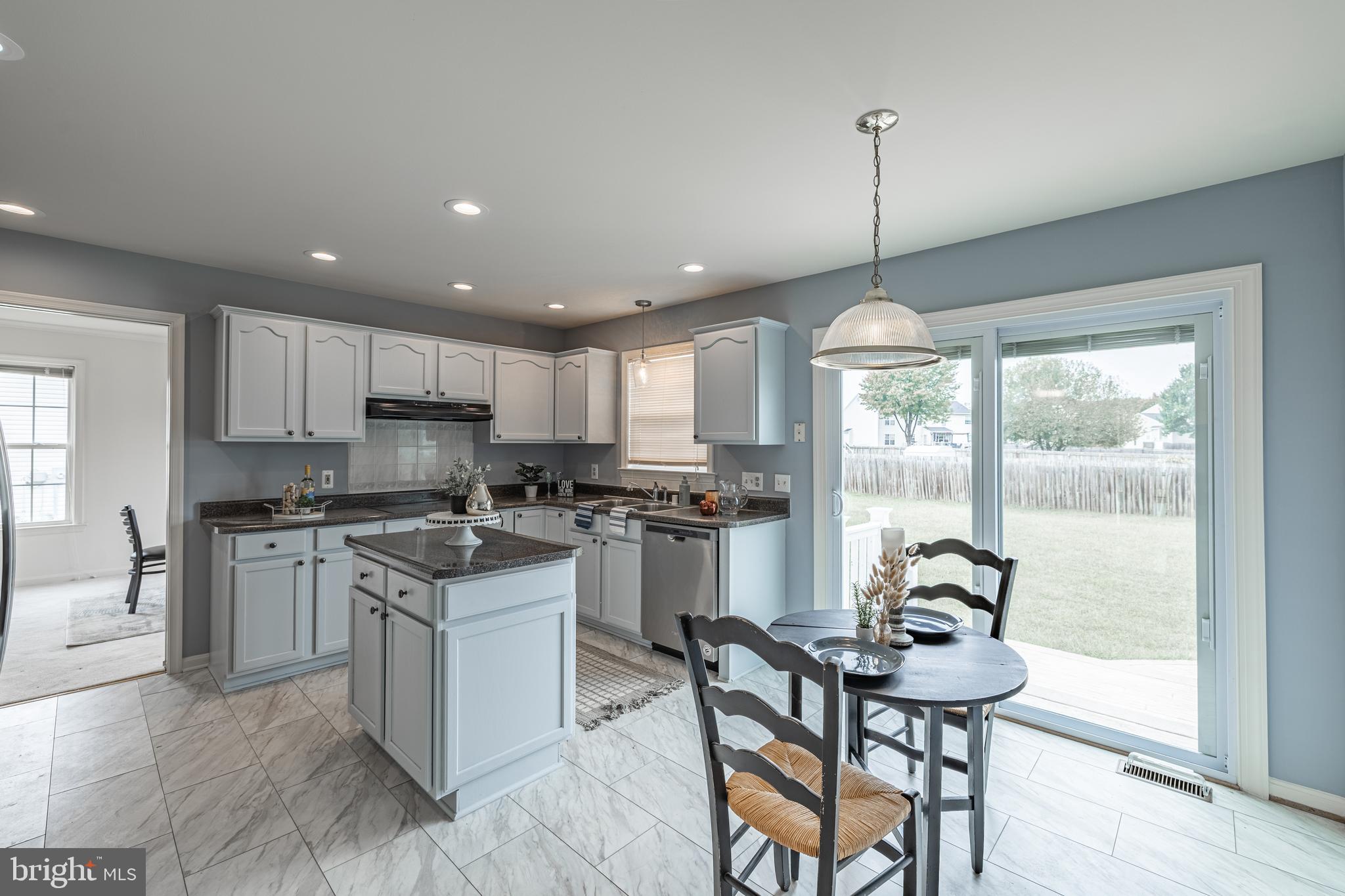 MAPLE GROVE - Residential