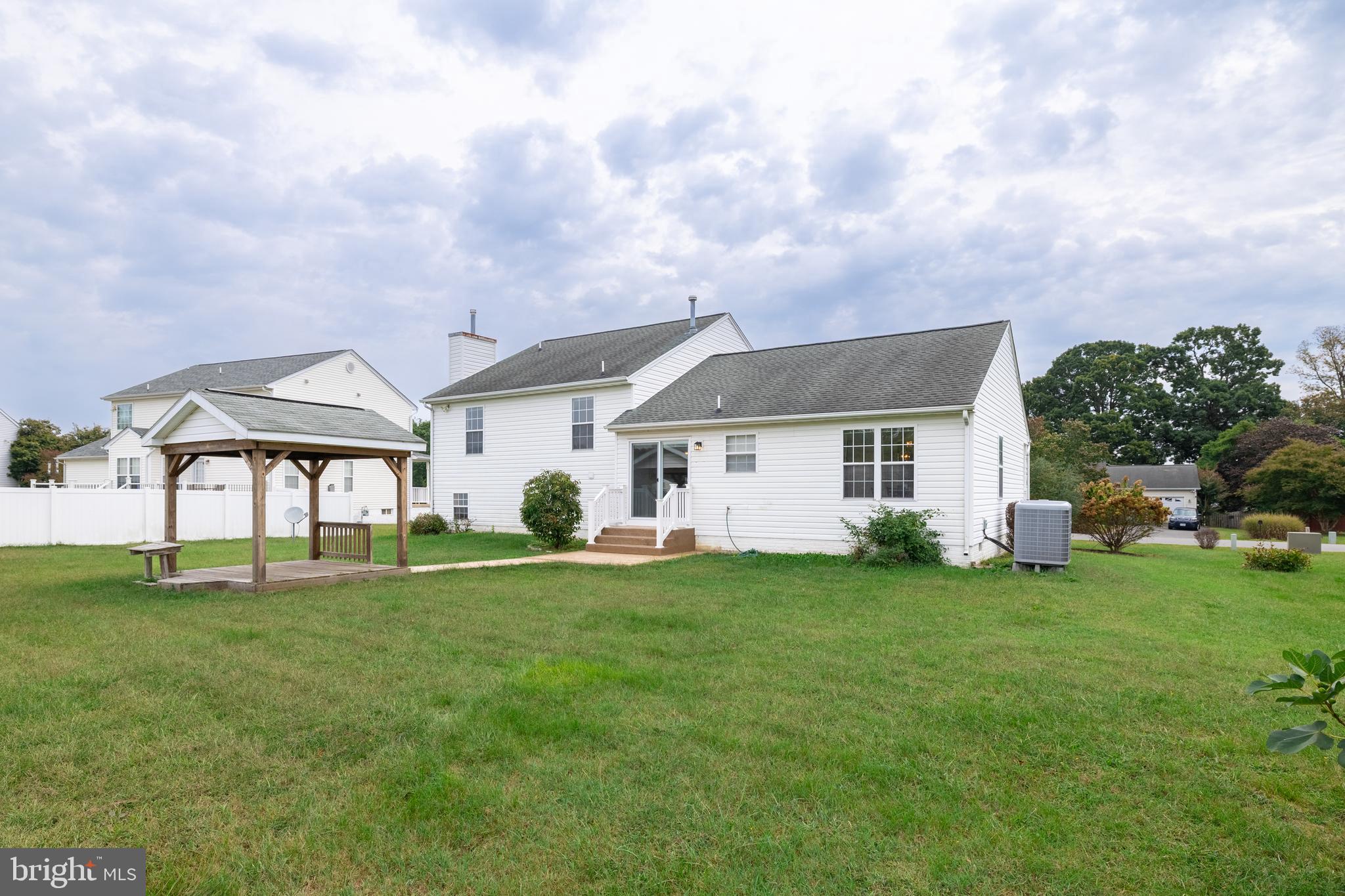 MAPLE GROVE - Residential