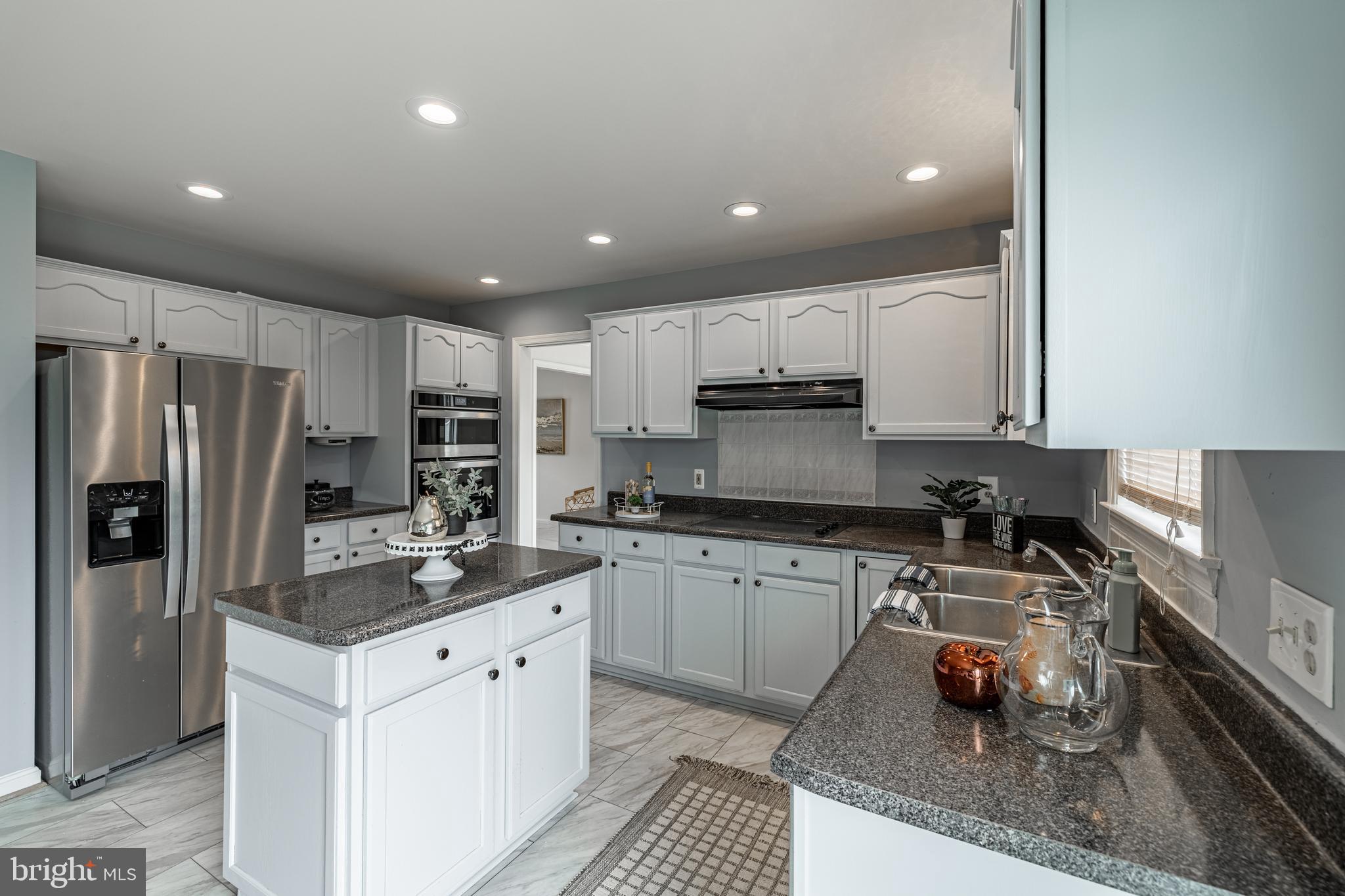 MAPLE GROVE - Residential