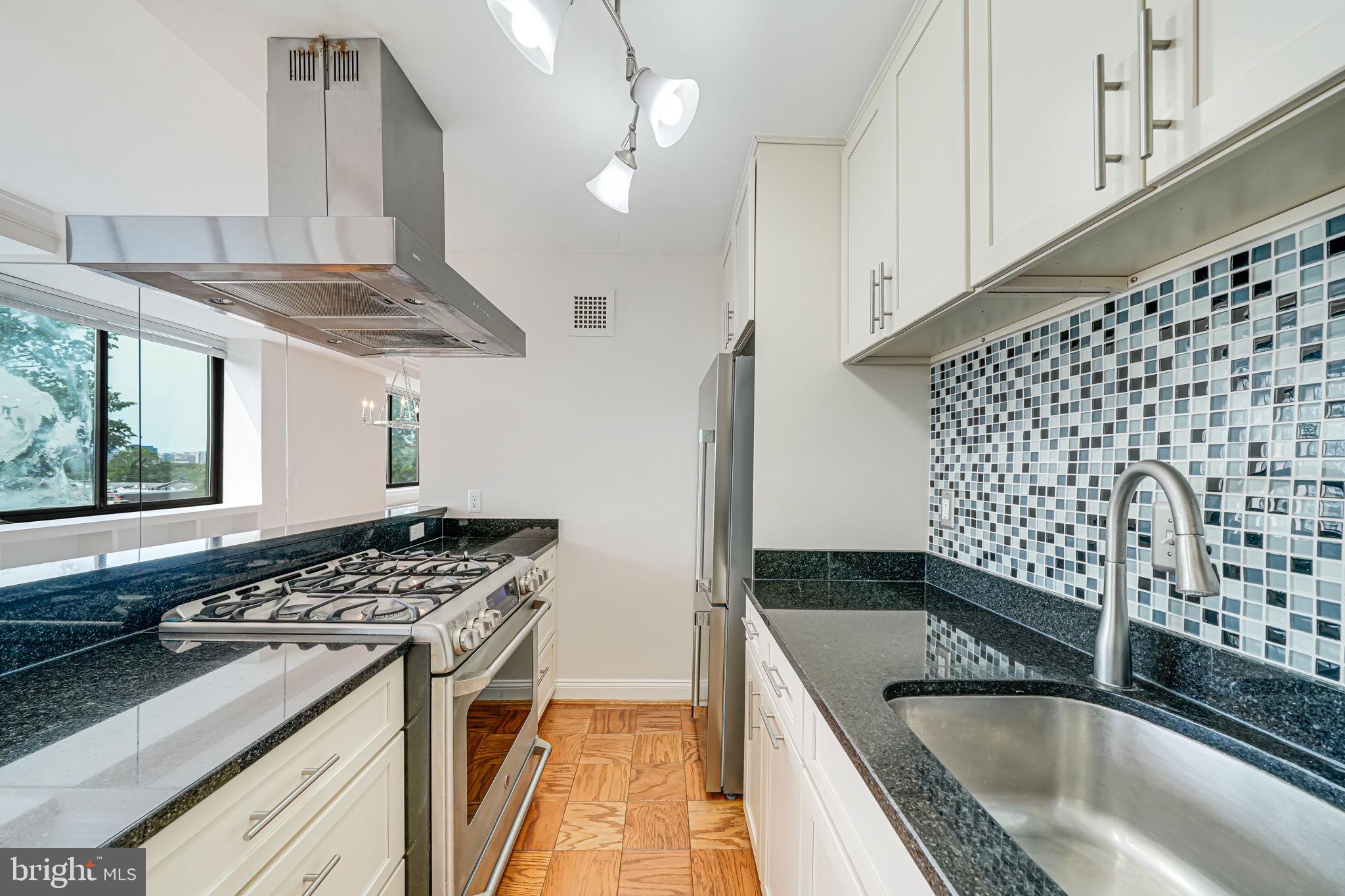 CARLYN PLACE - Residential