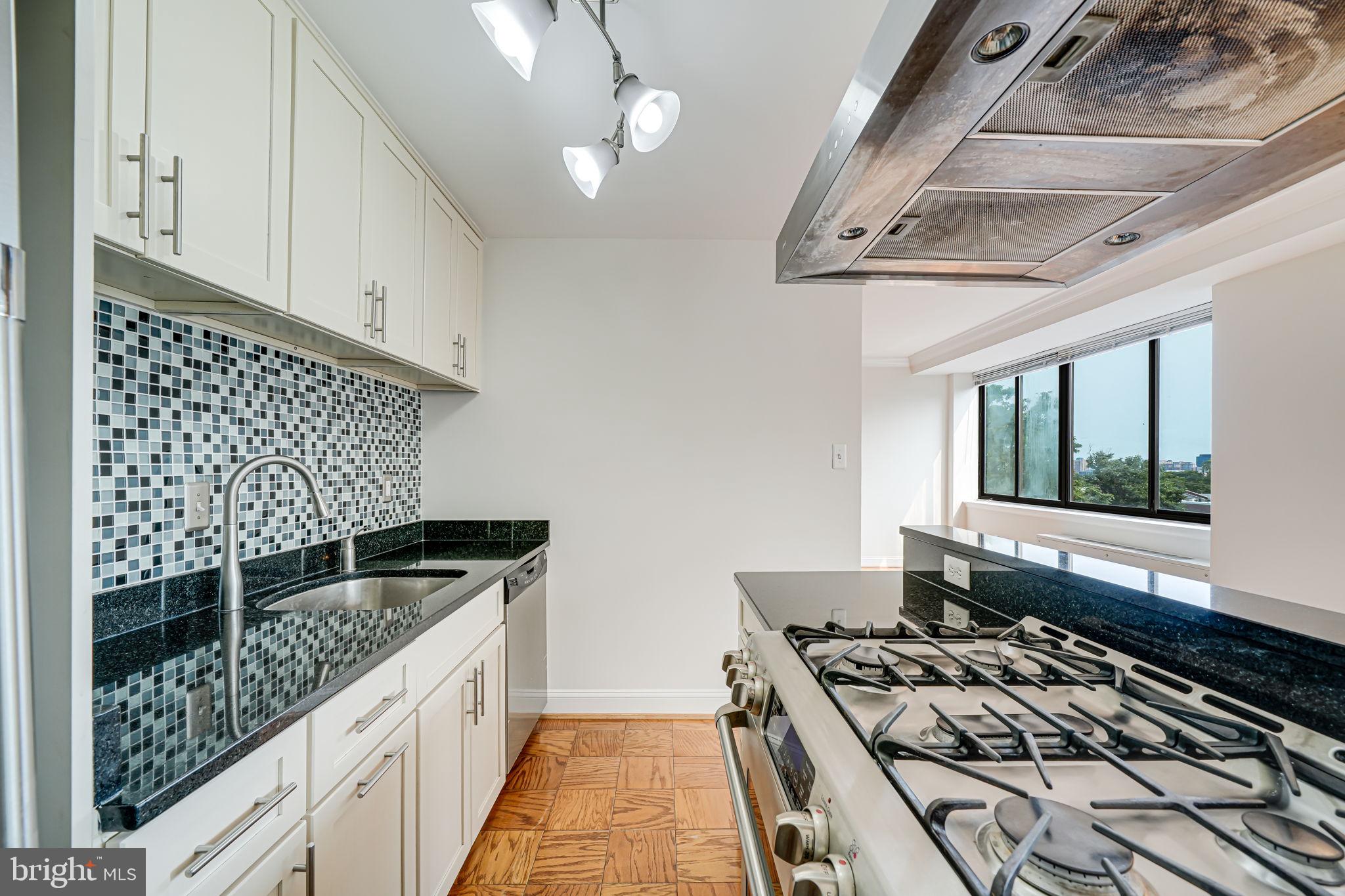 CARLYN PLACE - Residential