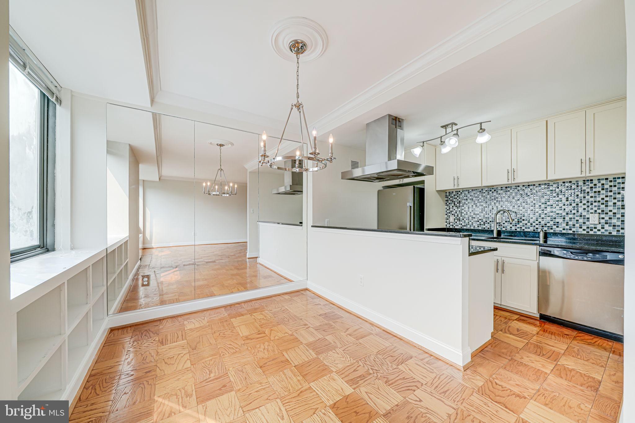 CARLYN PLACE - Residential