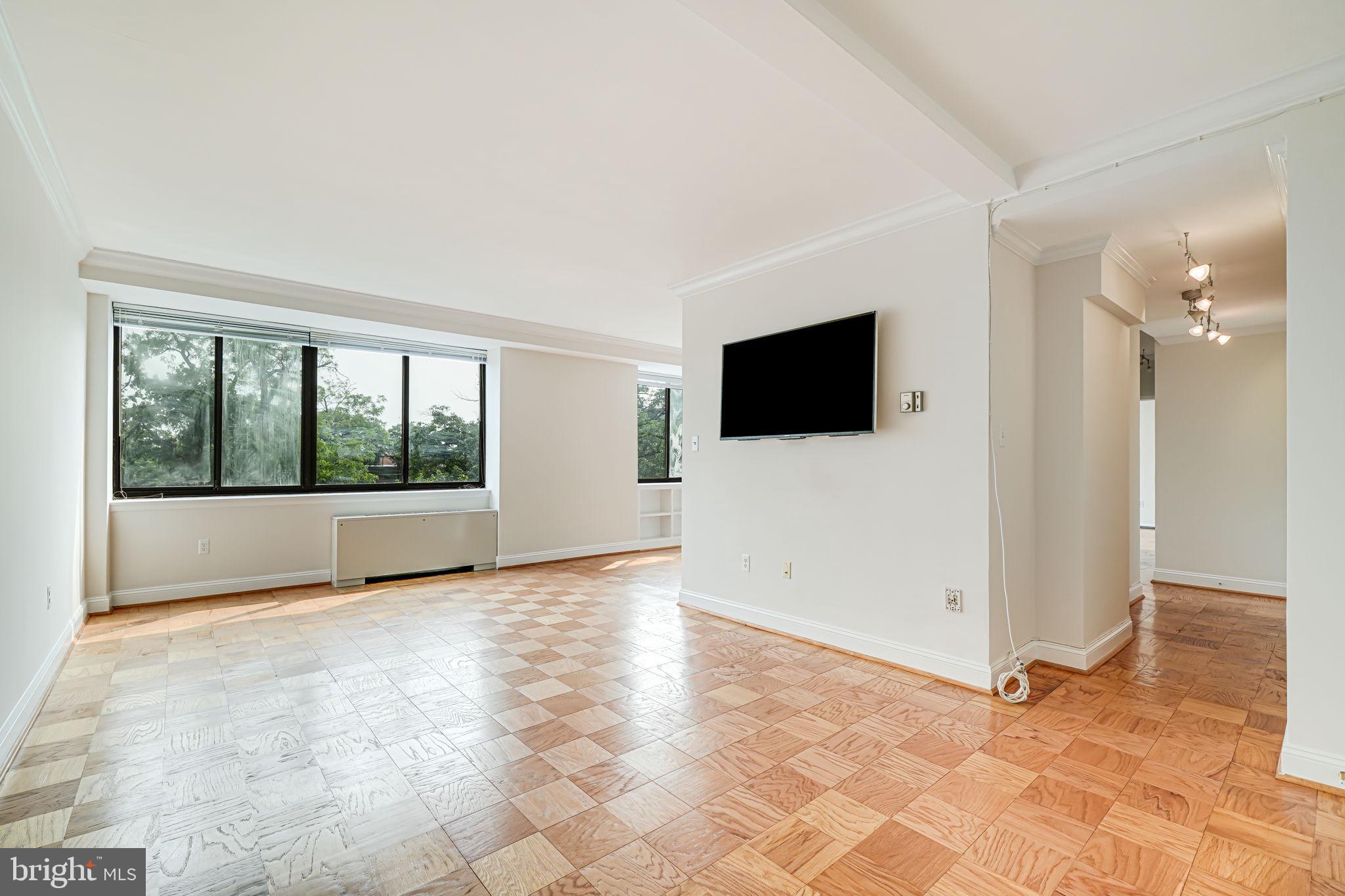 CARLYN PLACE - Residential