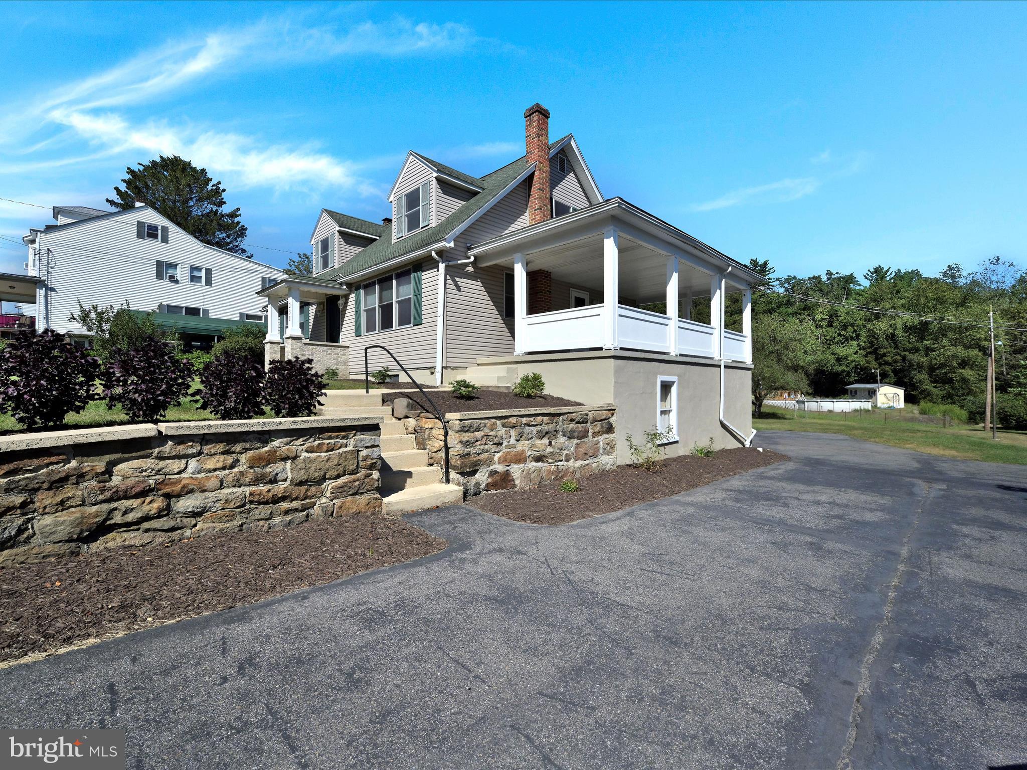 CUMBOLA - Residential