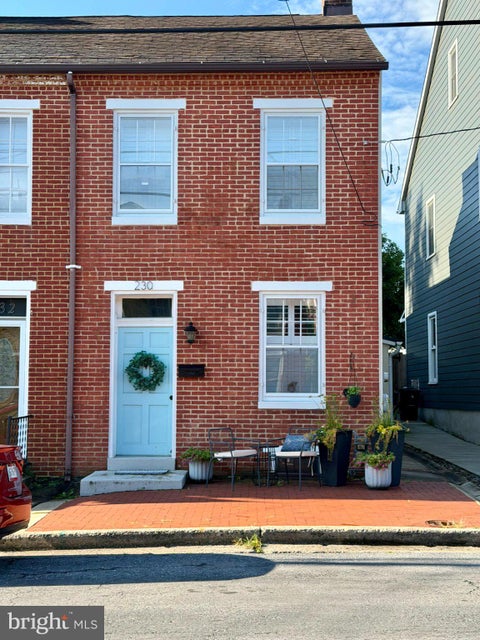 Townhouse For Sale - 230 E 6th St<br/> FREDERICK, MD 21701