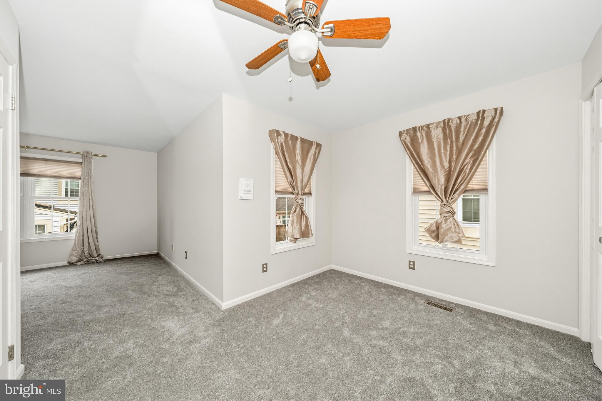 MEADOWGATE - Residential