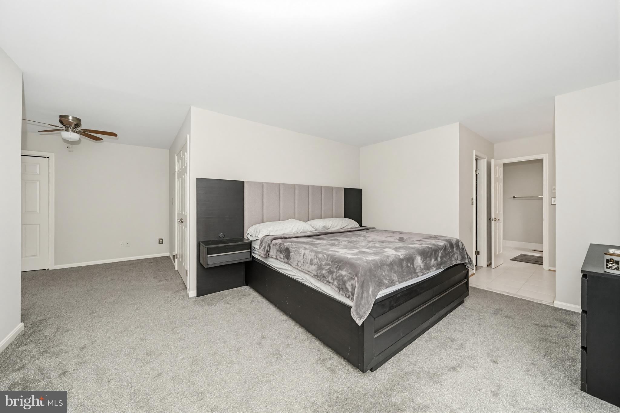 MEADOWGATE - Residential
