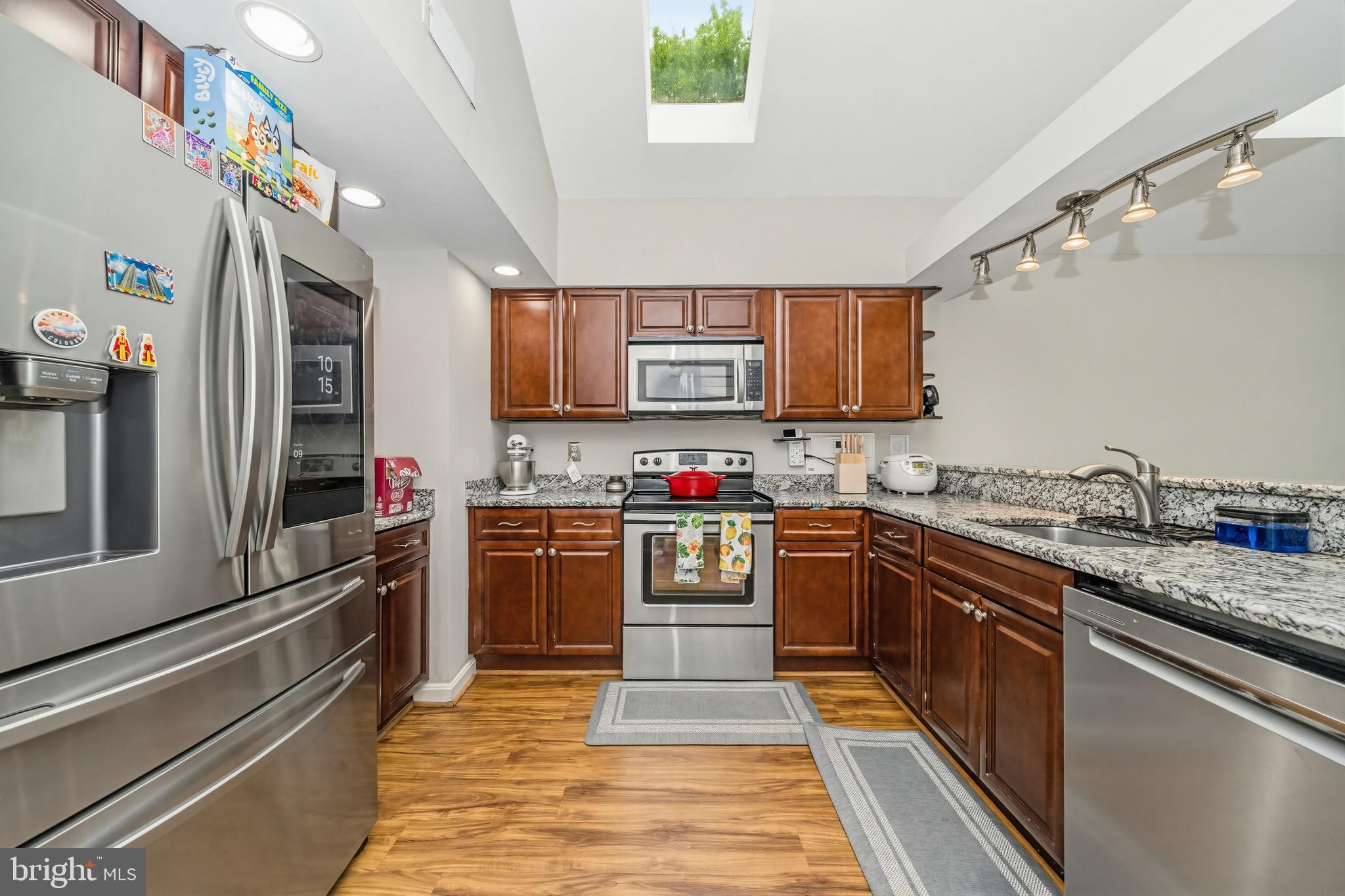 MEADOWGATE - Residential