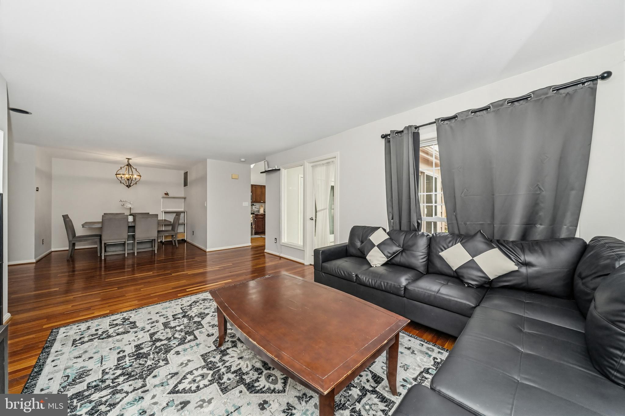 MEADOWGATE - Residential