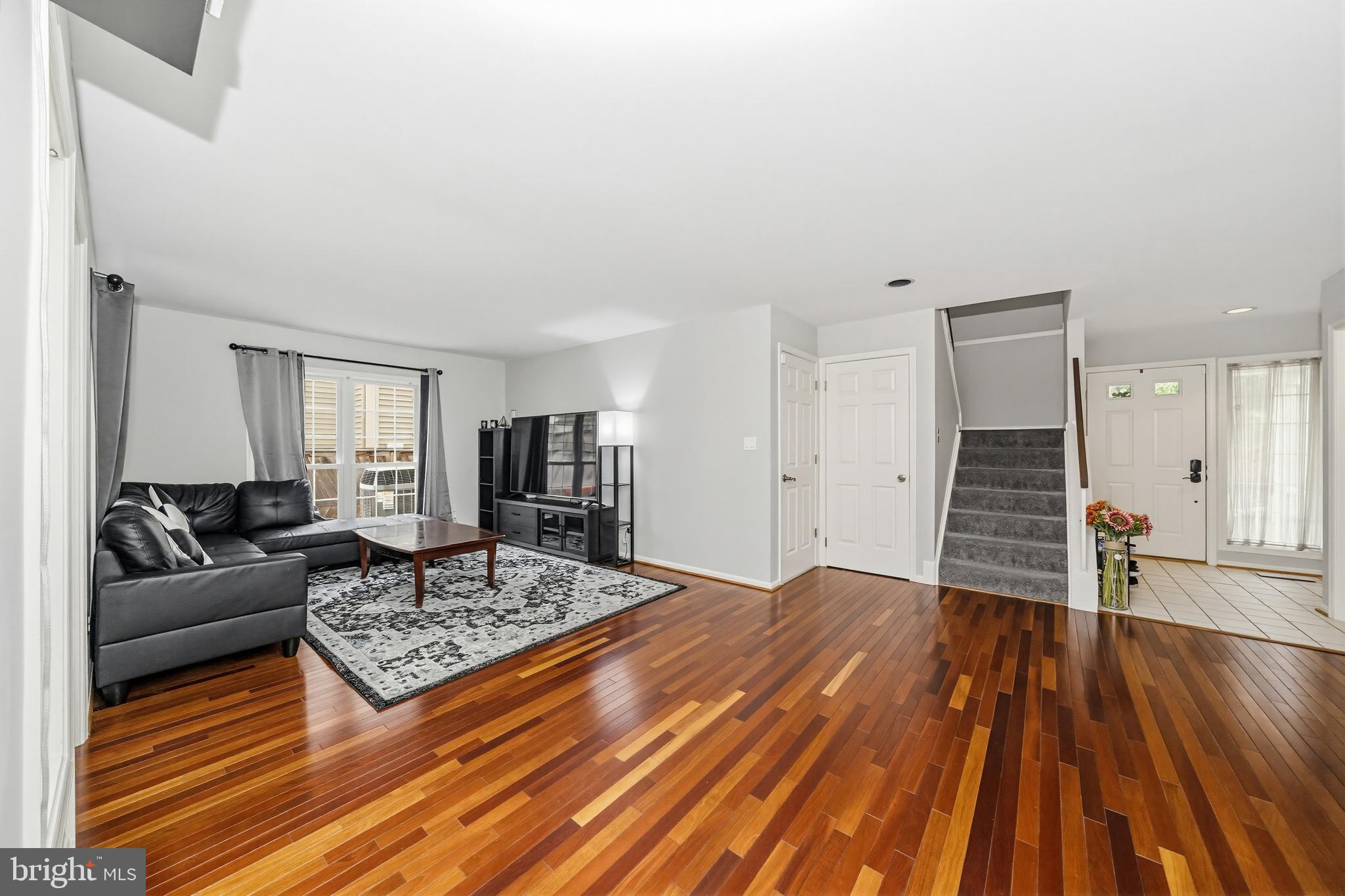 MEADOWGATE - Residential