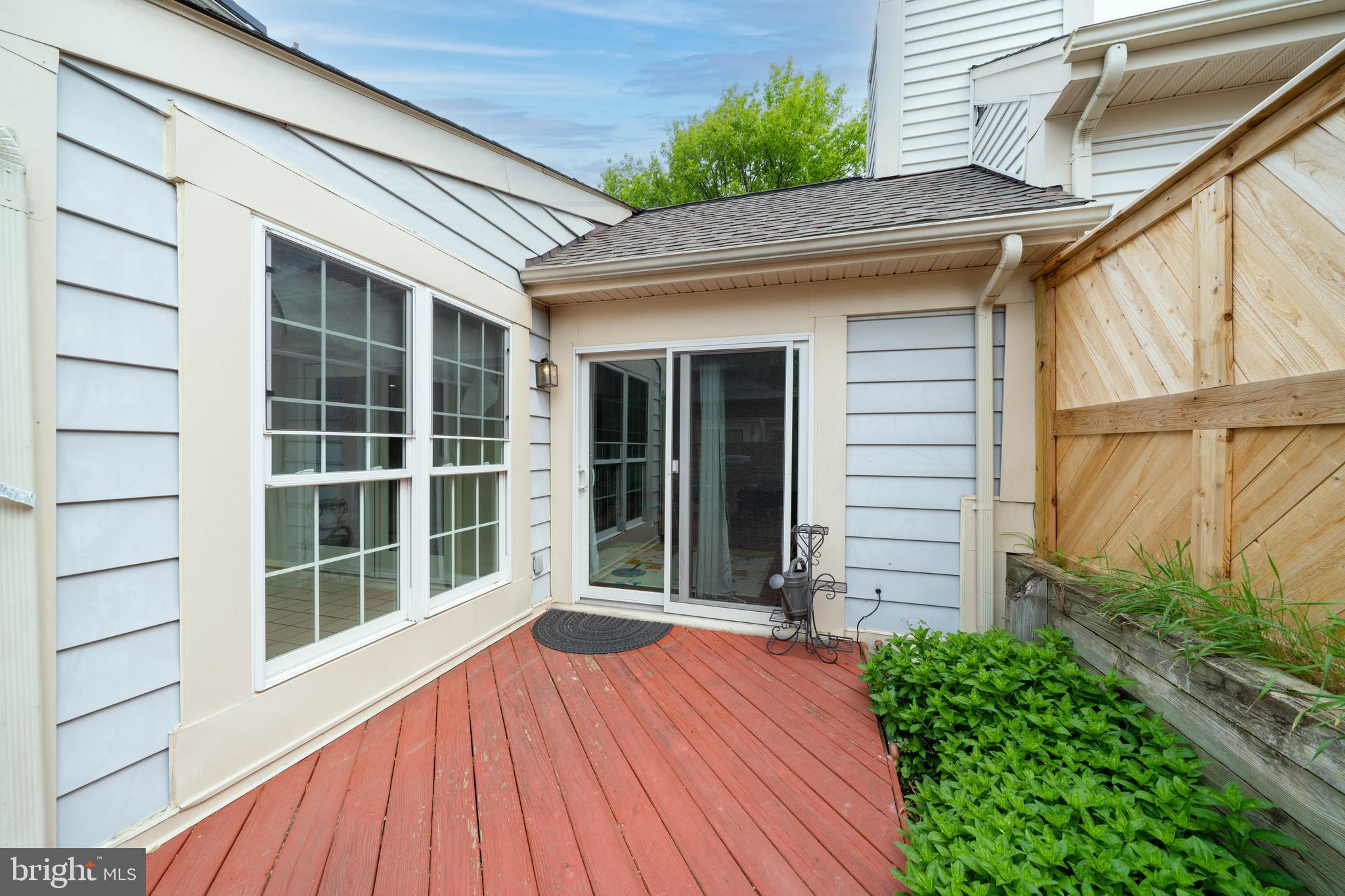 MEADOWGATE - Residential