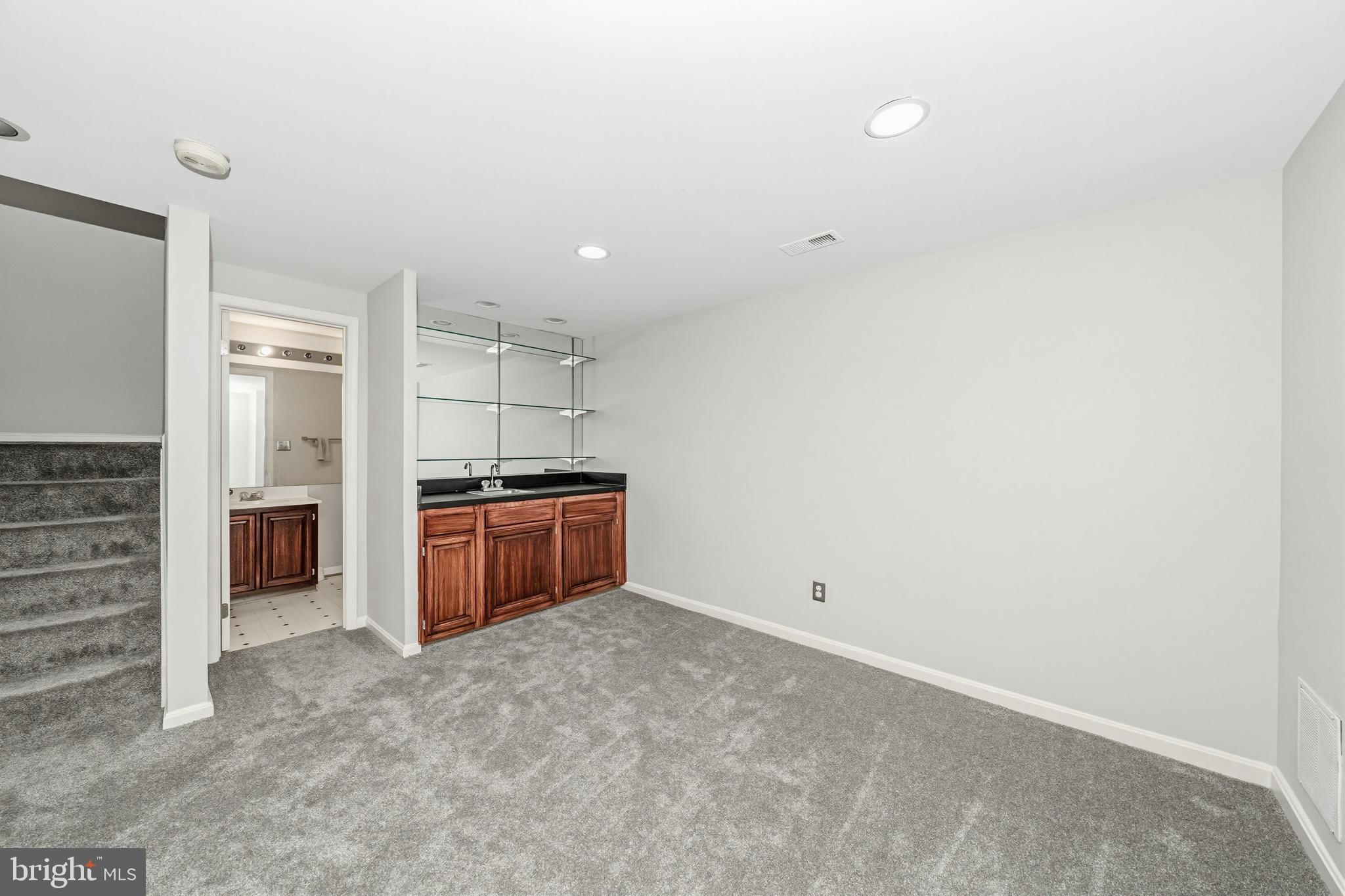 MEADOWGATE - Residential