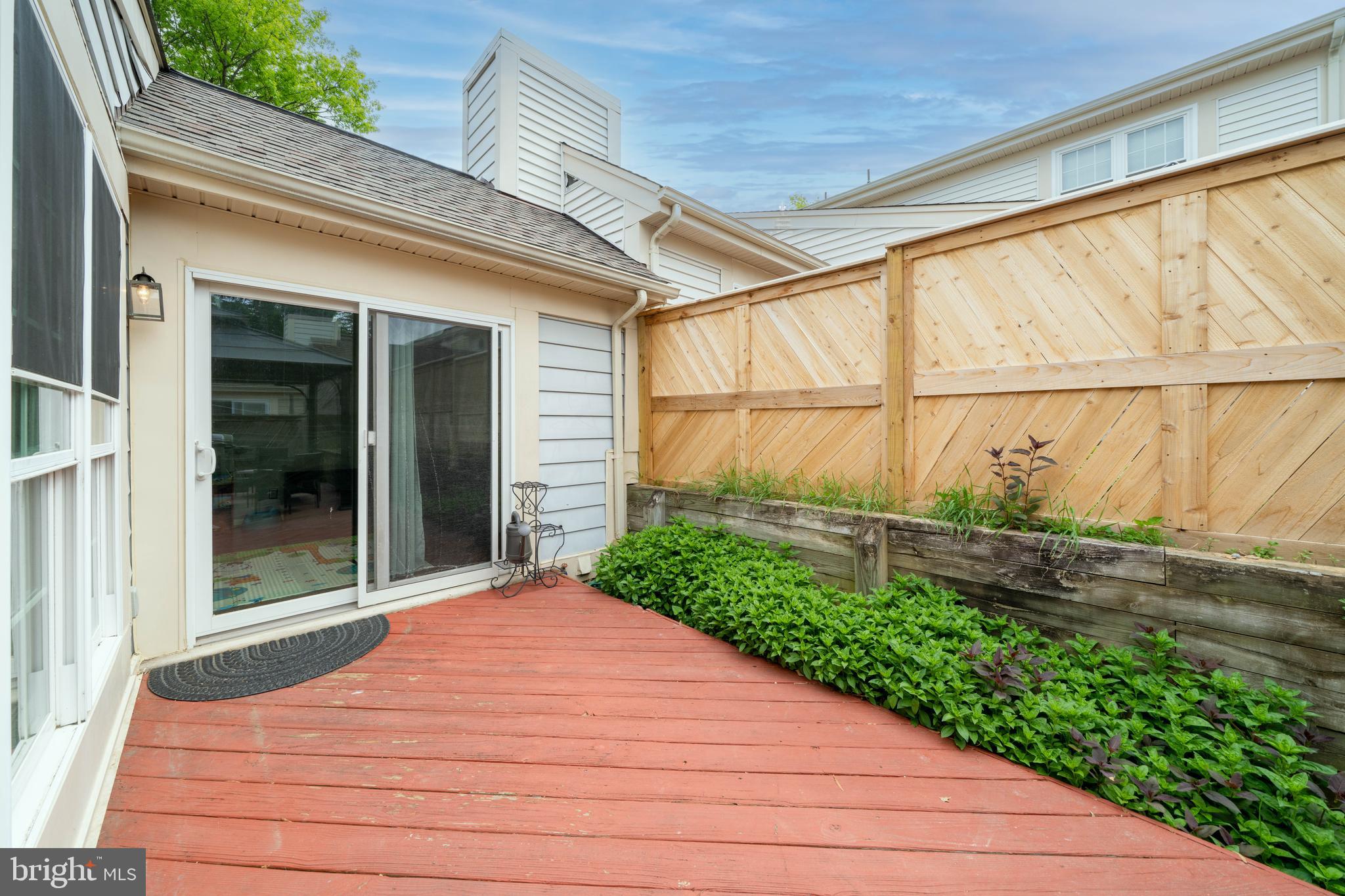 MEADOWGATE - Residential