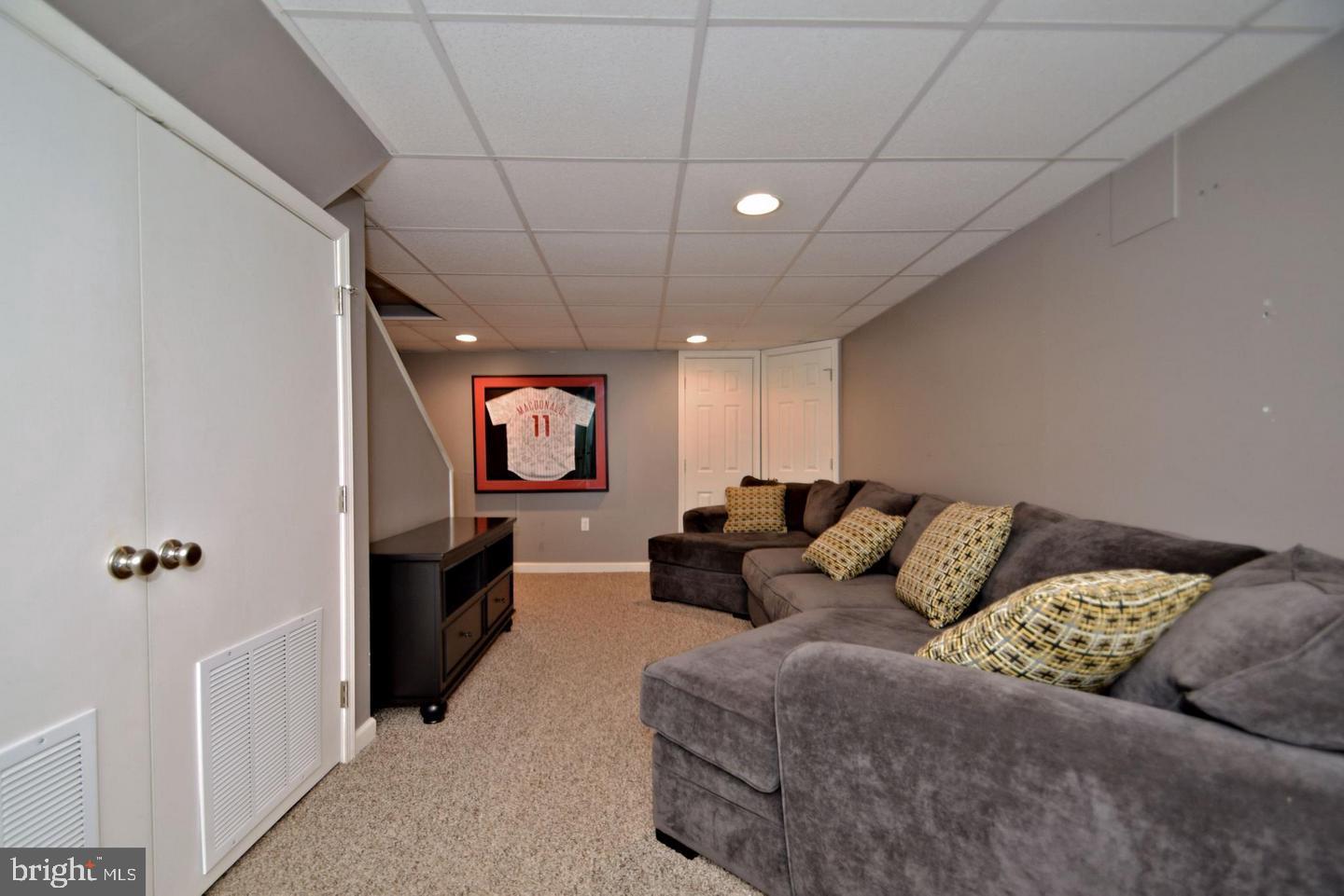 ELKINS PARK - Residential Lease