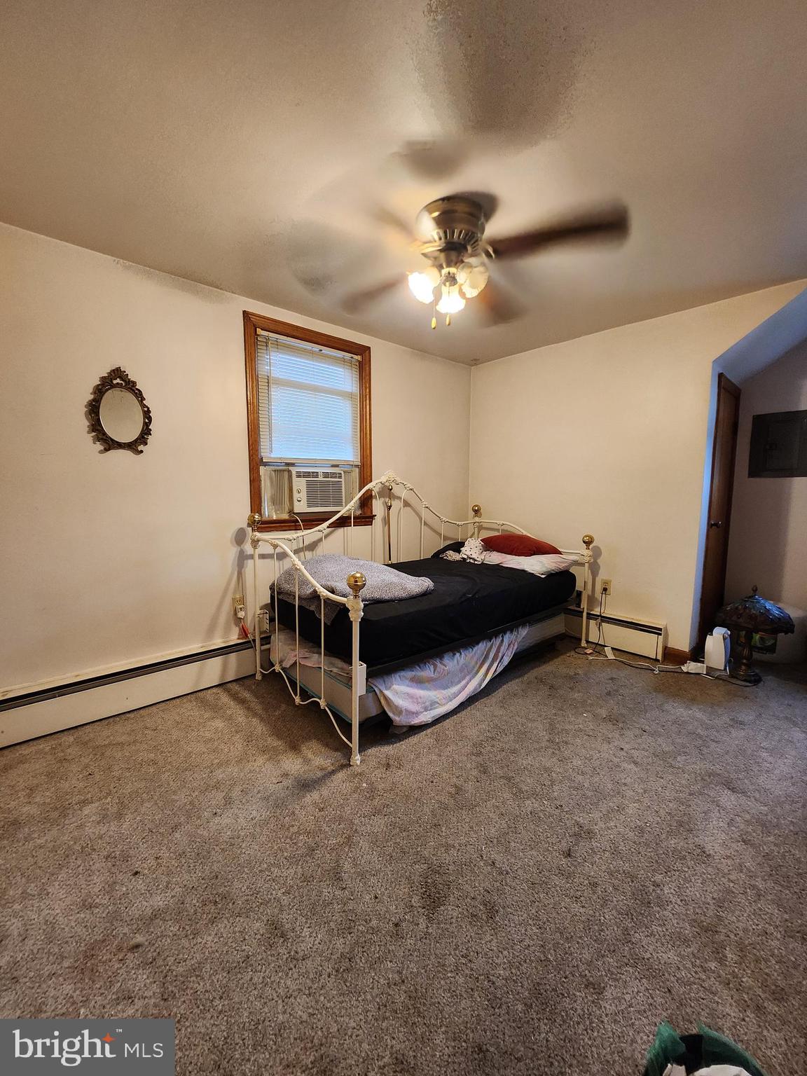 WOODWARD SQUARE - Residential