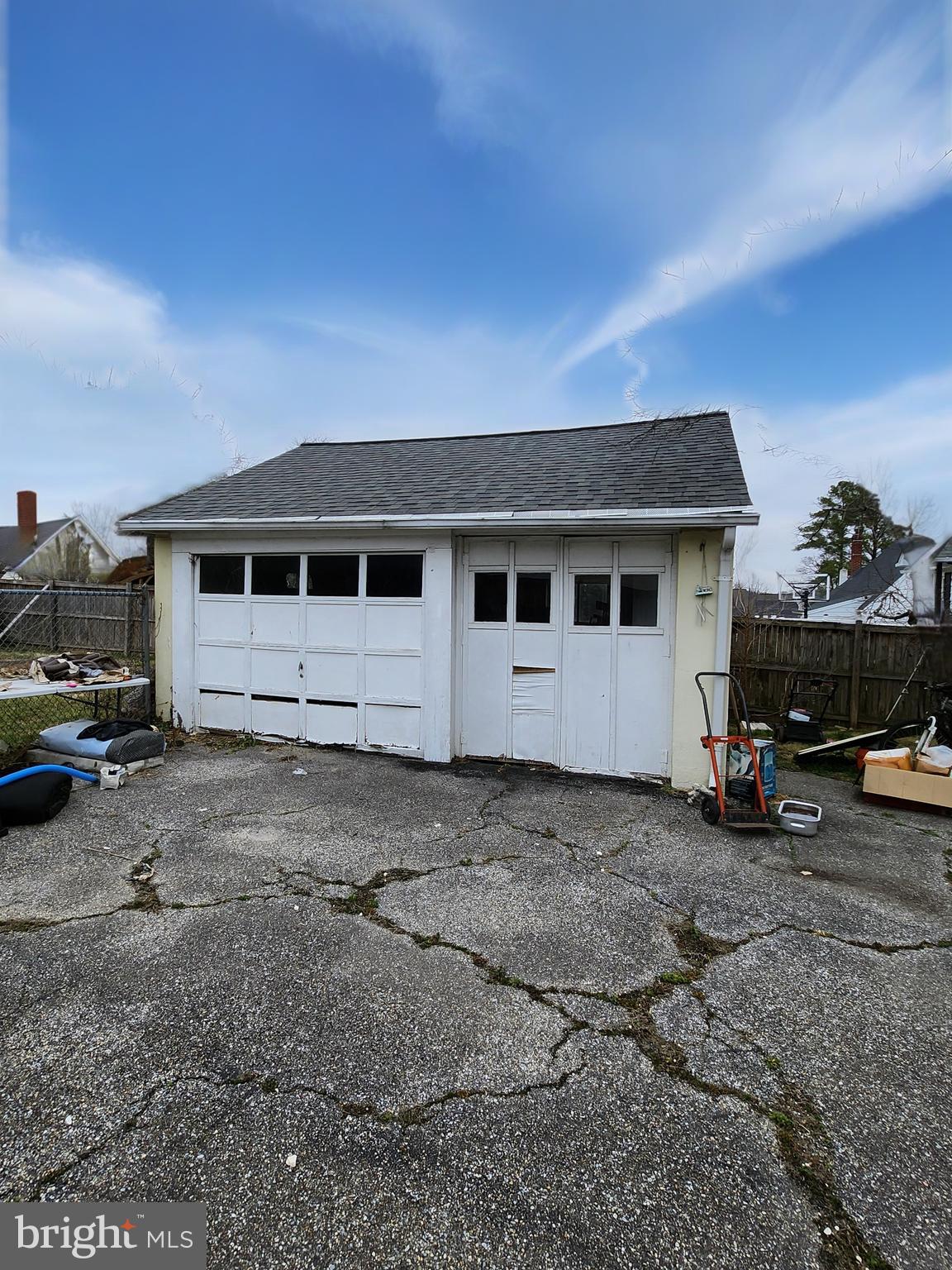 WOODWARD SQUARE - Residential