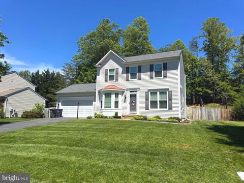 Photo of 5796 Birch White Ct, DALE CITY, VA 22193 (MLS # VAPW2120376)
