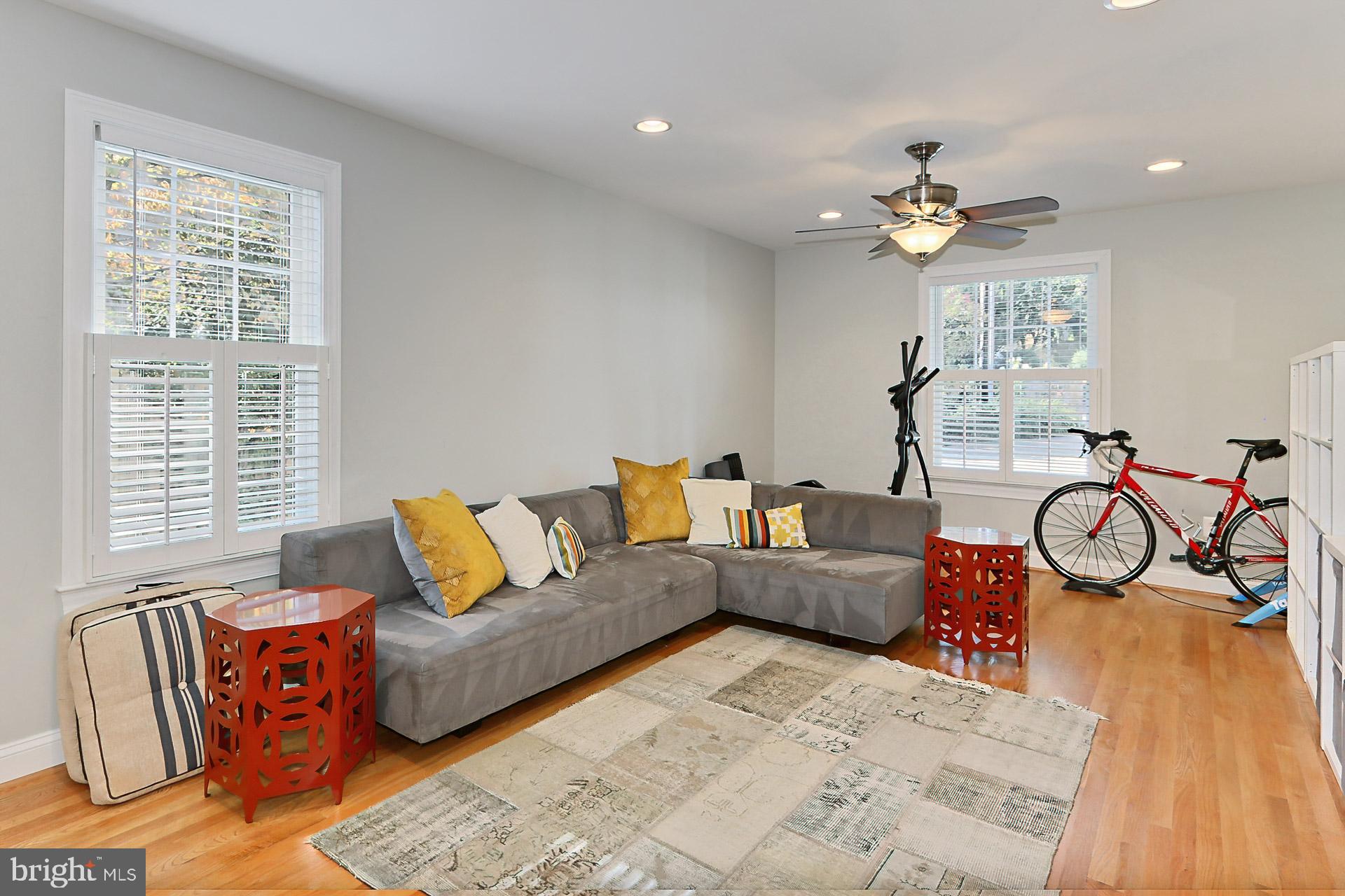 VIRGINIA FOREST - Residential