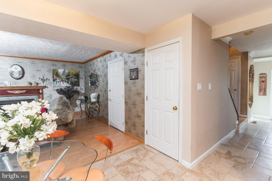 HICKORY RIDGE - Residential