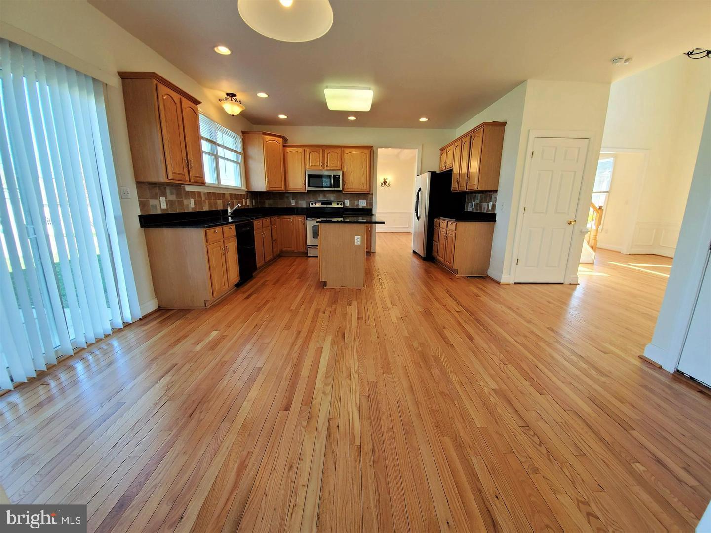 WOODBRIDGE - Residential Lease