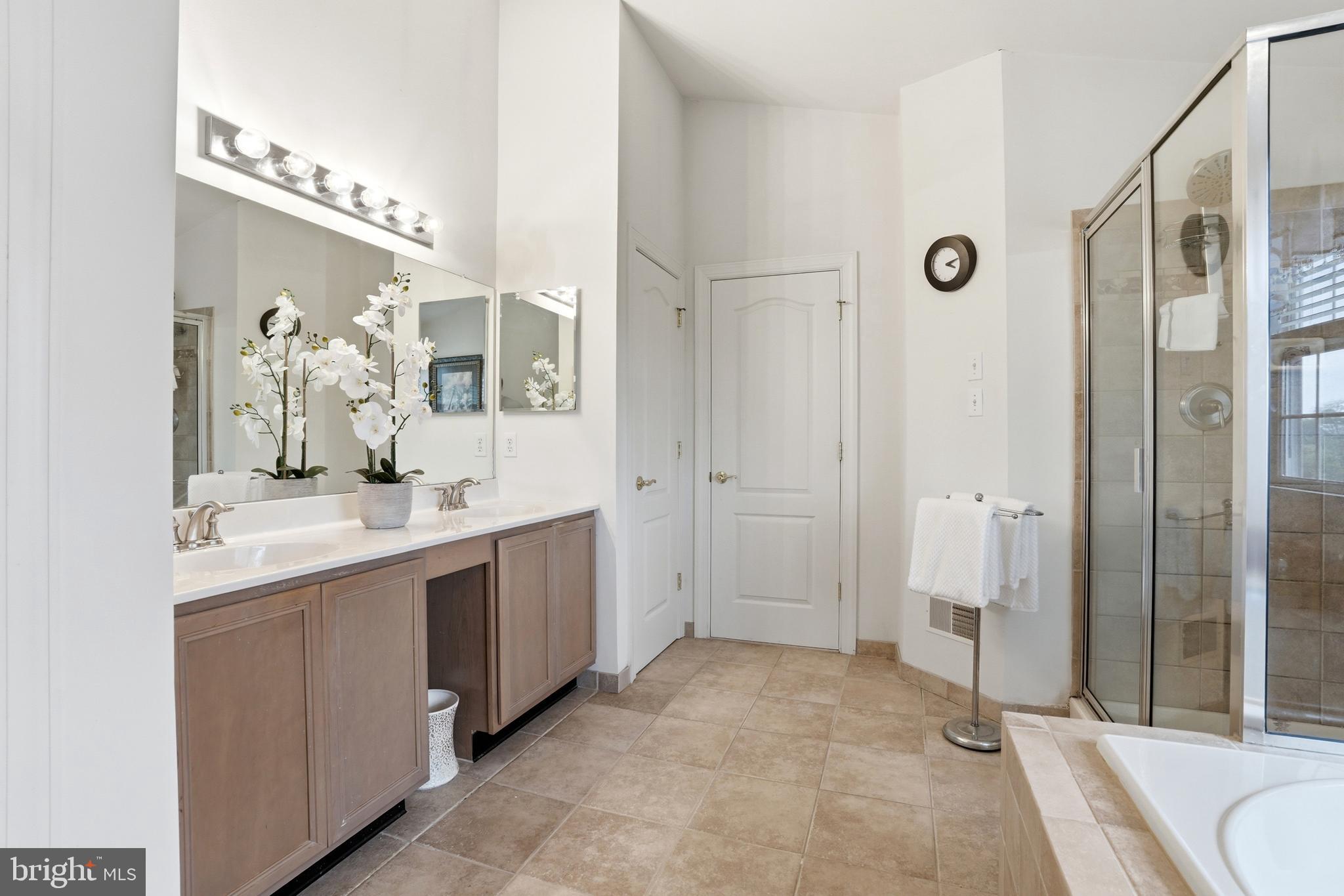 LEDERACH GOLF FAIRWY - Residential