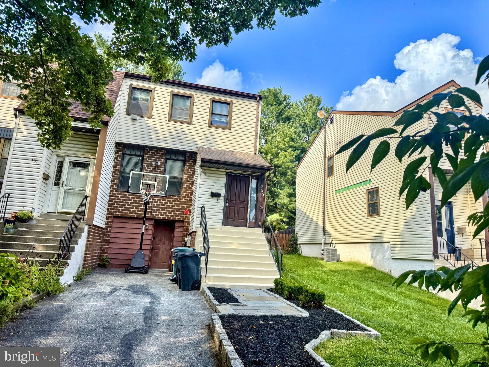 Spacious End-Unit Townhome in Lafayette Hill – No Association Fees!
Move-in ready, this end-unit sits on an oversized lot with hardwood floors throughout the main level and new laminate hardwood on the renovated walk-out lower level. Open floor plan, kitchen with breakfast bar, and large deck overlooking a level, landscaped backyard—perfect for entertaining. End-unit offers extra windows, light, ventilation, and privacy. Versatile lower level with exterior access ideal for gym, bar, or home office. Enjoy more space and ownership benefits with no monthly association fees. Don’t miss this rare, beautifully maintained home in a prime Lafayette Hill location!