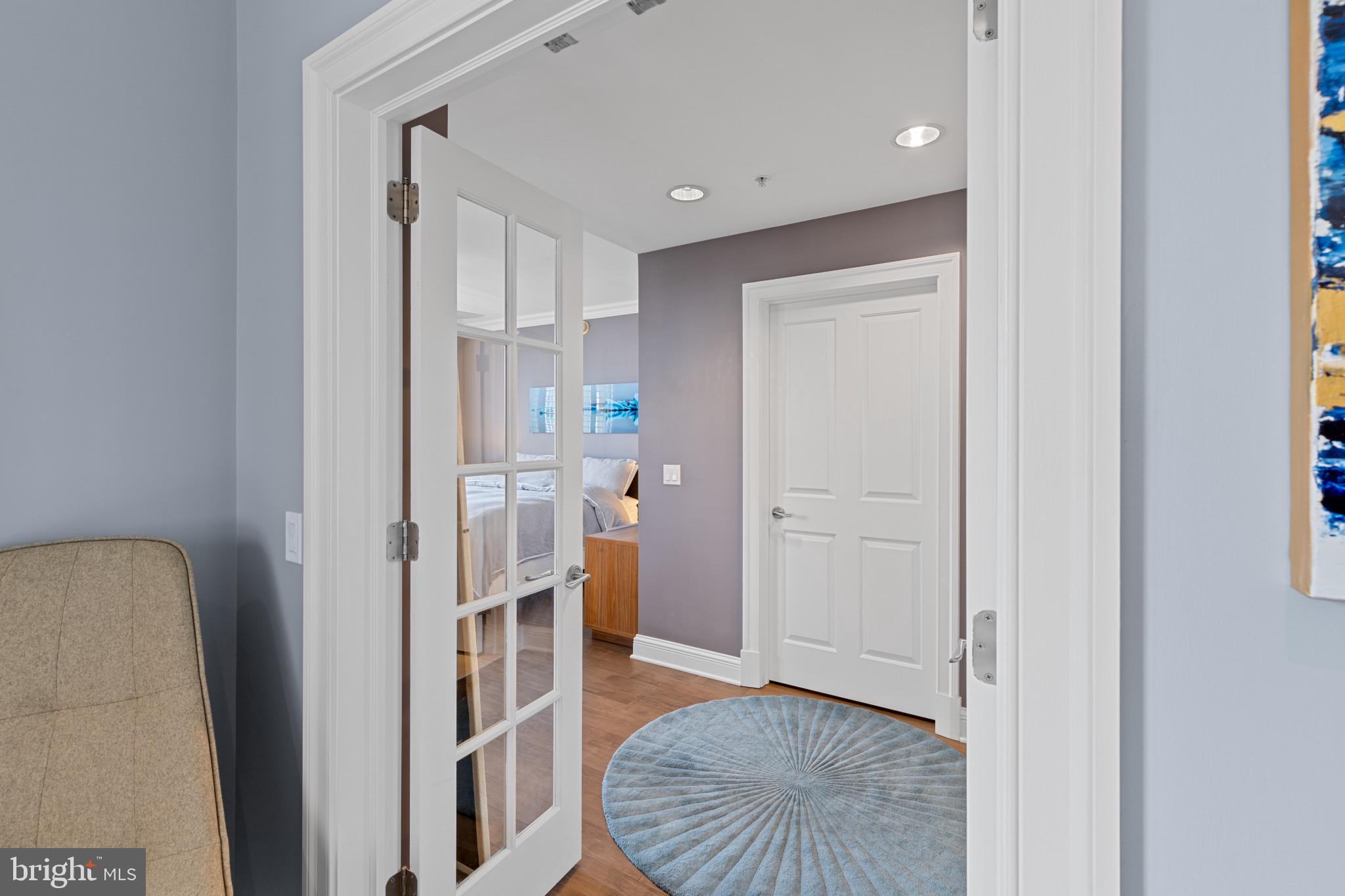 THE RITZ-CARLTON RESIDENCES - Residential