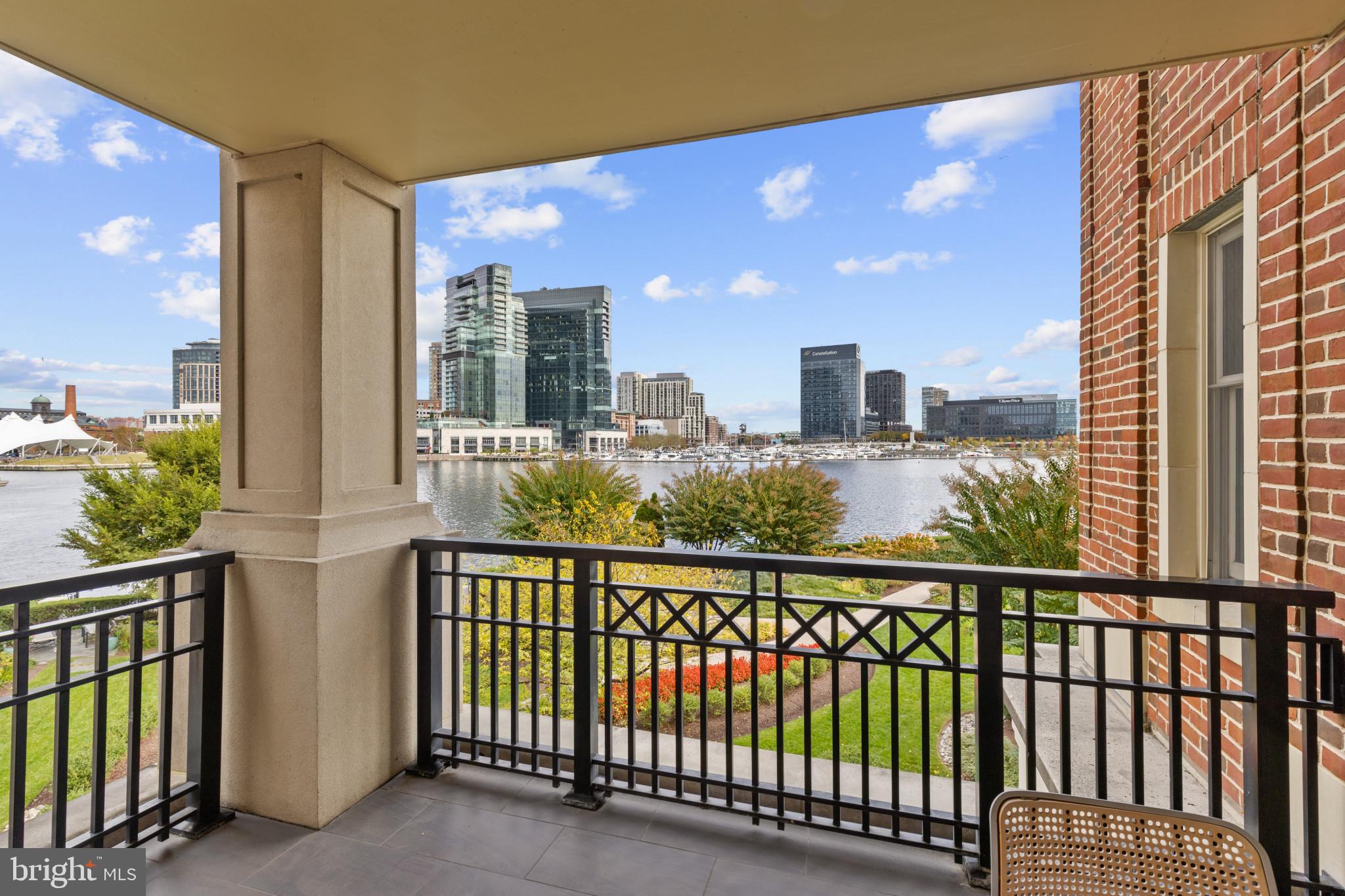 THE RITZ-CARLTON RESIDENCES - Residential