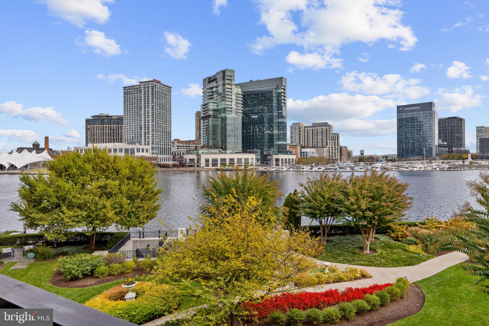 THE RITZ-CARLTON RESIDENCES - Residential