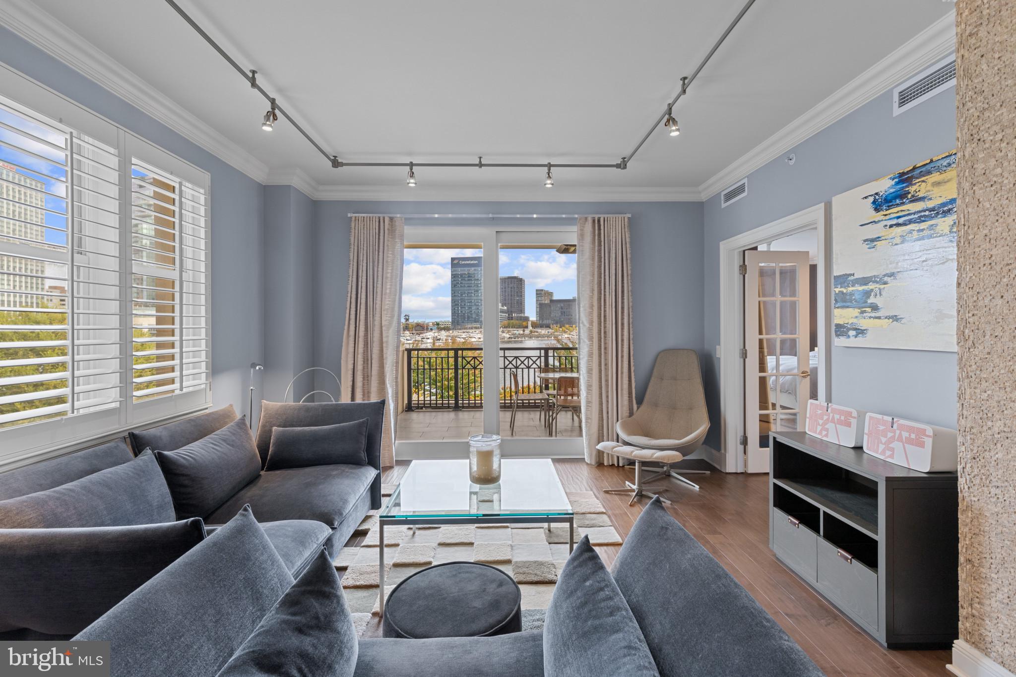 THE RITZ-CARLTON RESIDENCES - Residential