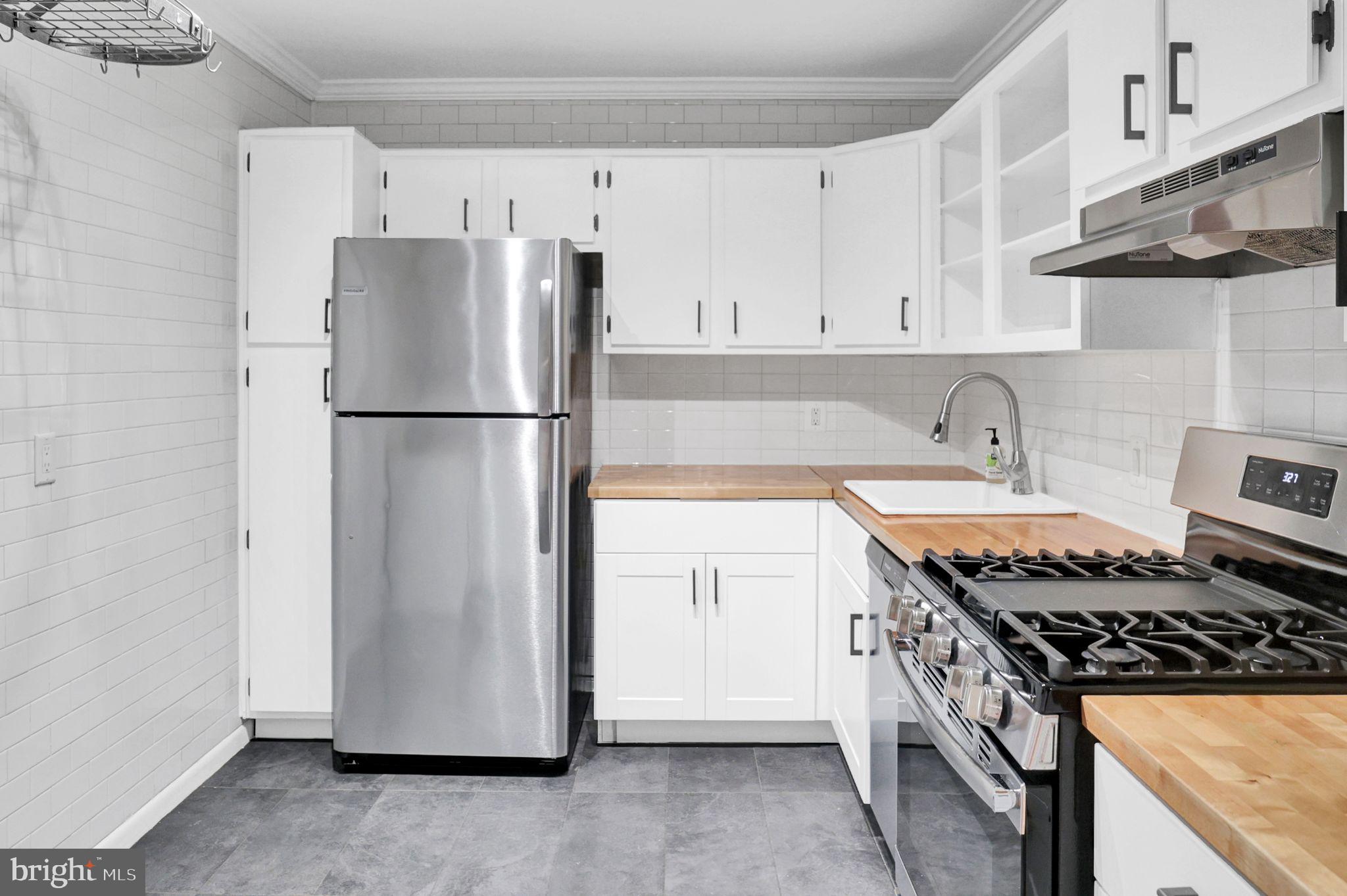 Spacious 2-Bedroom Condo with Panoramic Views in Bethesda!
Welcome to the Kenwood! This beautifully updated 2-bedroom, 2-bathroom condo offers a comfortable and stylish living space, perfect for those seeking modern amenities in a prime Bethesda location. The open-concept layout is flooded with natural light, creating a warm and inviting atmosphere. Enjoy stunning panoramic views of the forested Northwest DC and surrounding landmarks from your private, generously sized balcony.
The living area flows effortlessly into the dining space, ideal for both relaxed evenings and entertaining guests. The gourmet kitchen is a chef’s dream, featuring stainless steel appliances and plenty of cabinet space. Retreat to the tranquil primary suite with its en-suite bathroom and ample closet space. The second bedroom is versatile, perfect for guests, a home office, or a cozy den.
On-site amenities include a fitness center, park-like garden terrace, pool, 24-hour concierge service, private storage unit, and an assigned parking space inside the garage, all included in the rent. Located in a vibrant neighborhood, you'll be just steps away from shopping, dining, parks, and public transit options. Don't miss out on this incredible rental opportunity in a sought-after Bethesda location!